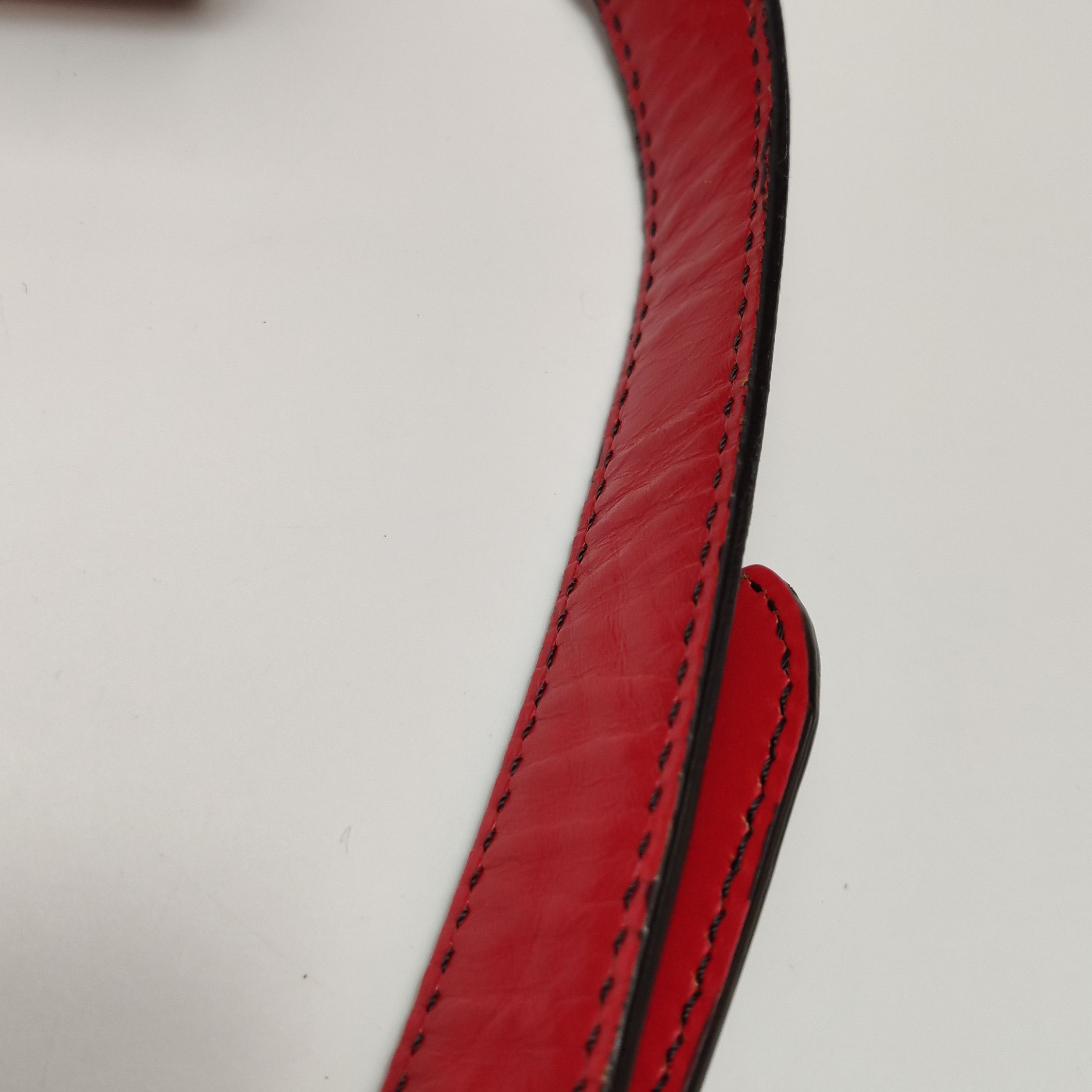 Louis Vuitton Louis Vuitton (LV) Saint Cloud large cowhide ripple shield Size ONE SIZE - 8 Thumbnail