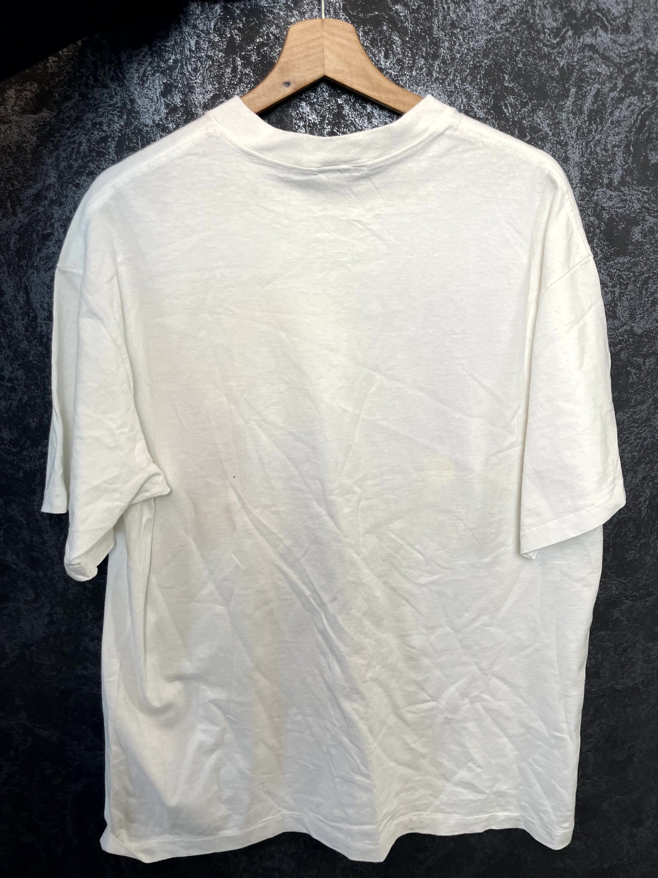 Vintage × Warner Bros Looney tunes vintage Tweety Bird & Sylvester 1991 T shirt Size US XL / EU 56 / 4 - 5 Thumbnail