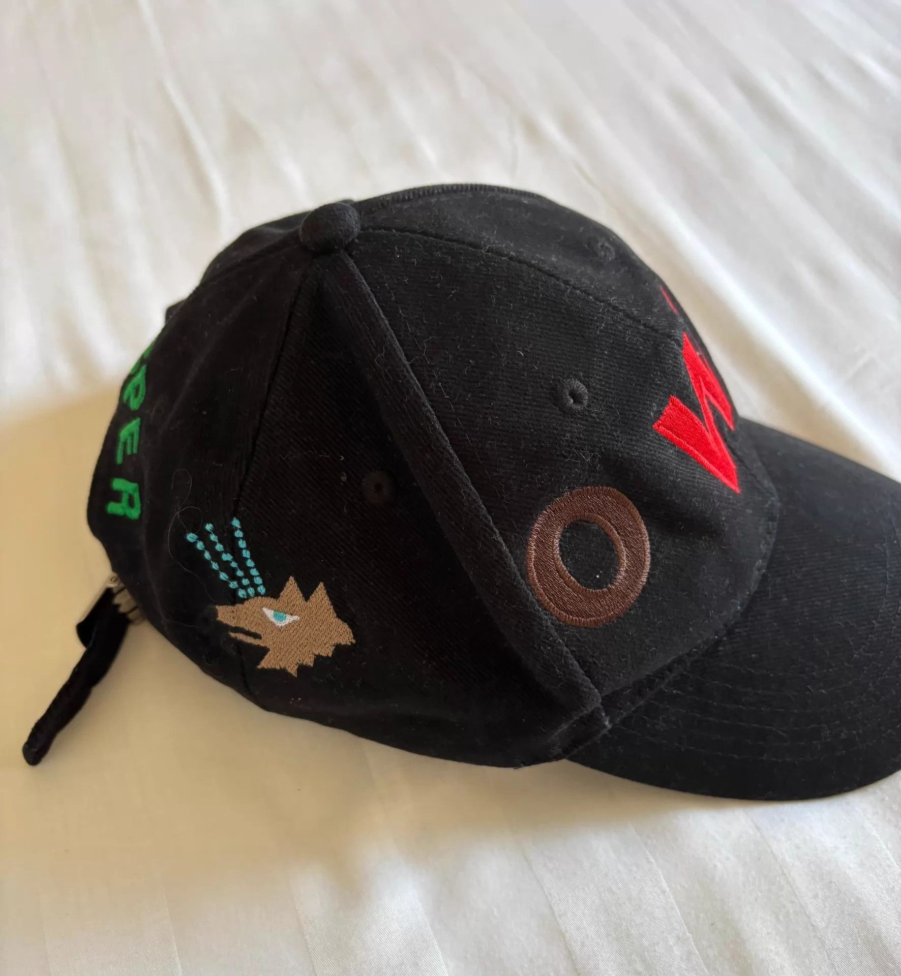 Walter Van Beirendonck WVB Vtg W Logo Wolf Embroidery Corduroy-like Hat Size ONE SIZE - 3 Thumbnail