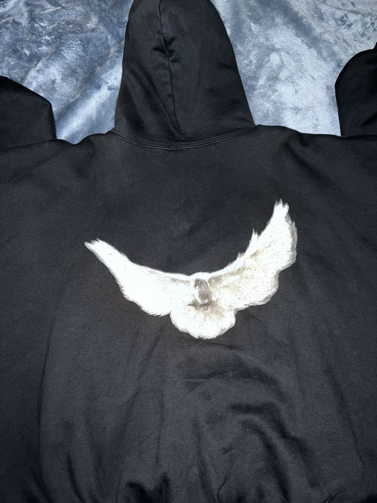 Balenciaga × Gap × Kanye West YGEBB Dove Hoodie Washed Black Size US L / EU 52-54 / 3 - 4 Thumbnail