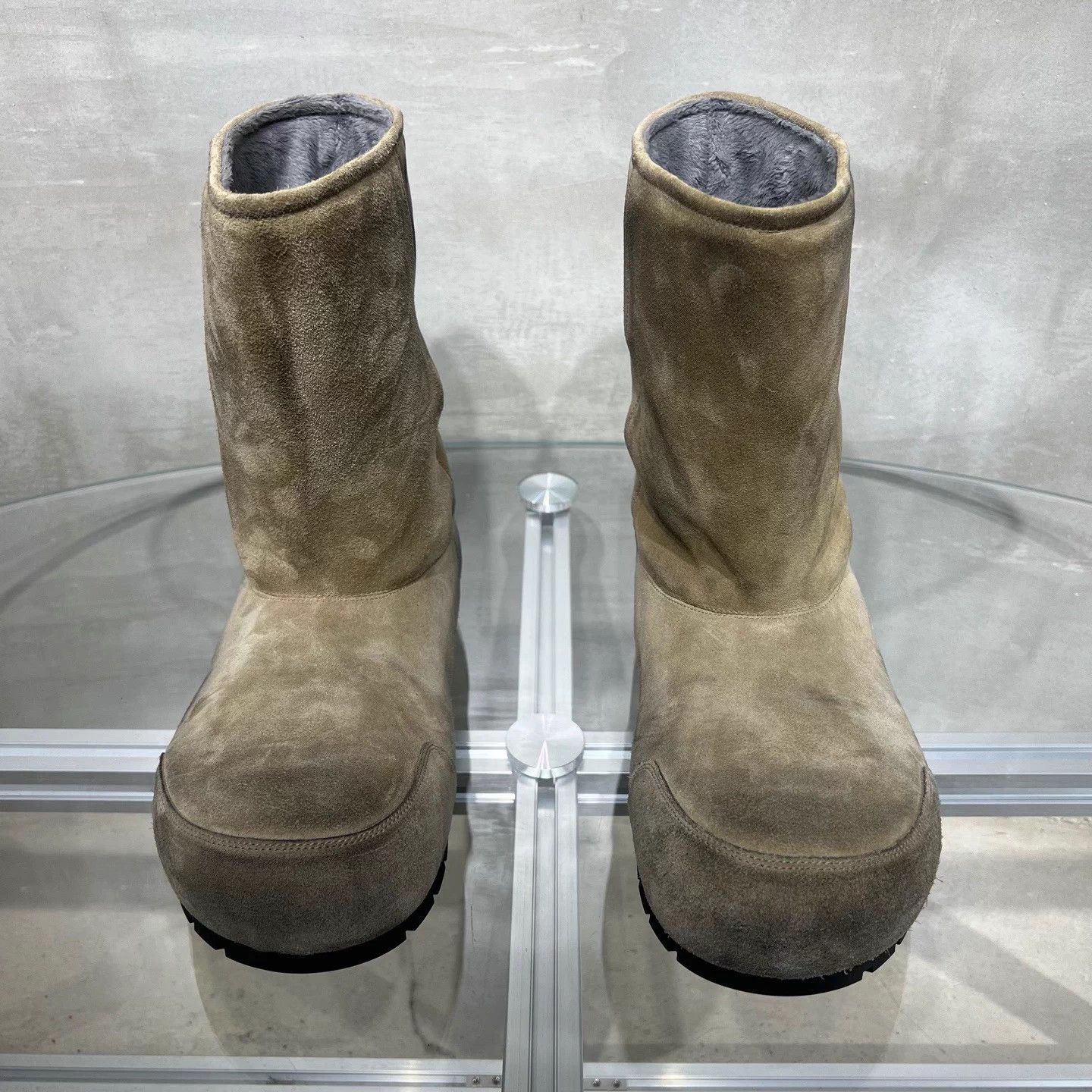 Balenciaga Balenciaga 26 Dumbo Distressed Snow Boots 42 Size US 11 / IT 41 - 1 Thumbnail
