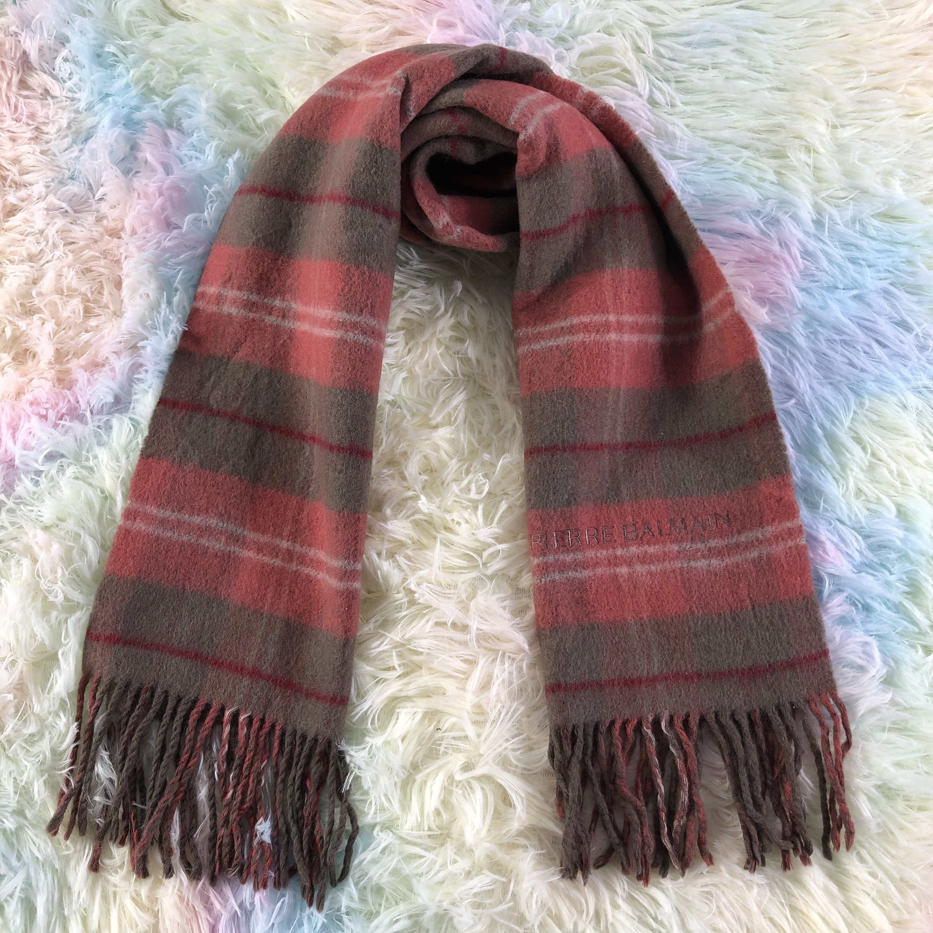 Vintage Pierre Balmain Scarf / Muffler / Neckwear - KM88 Size ONE SIZE - 1 Thumbnail