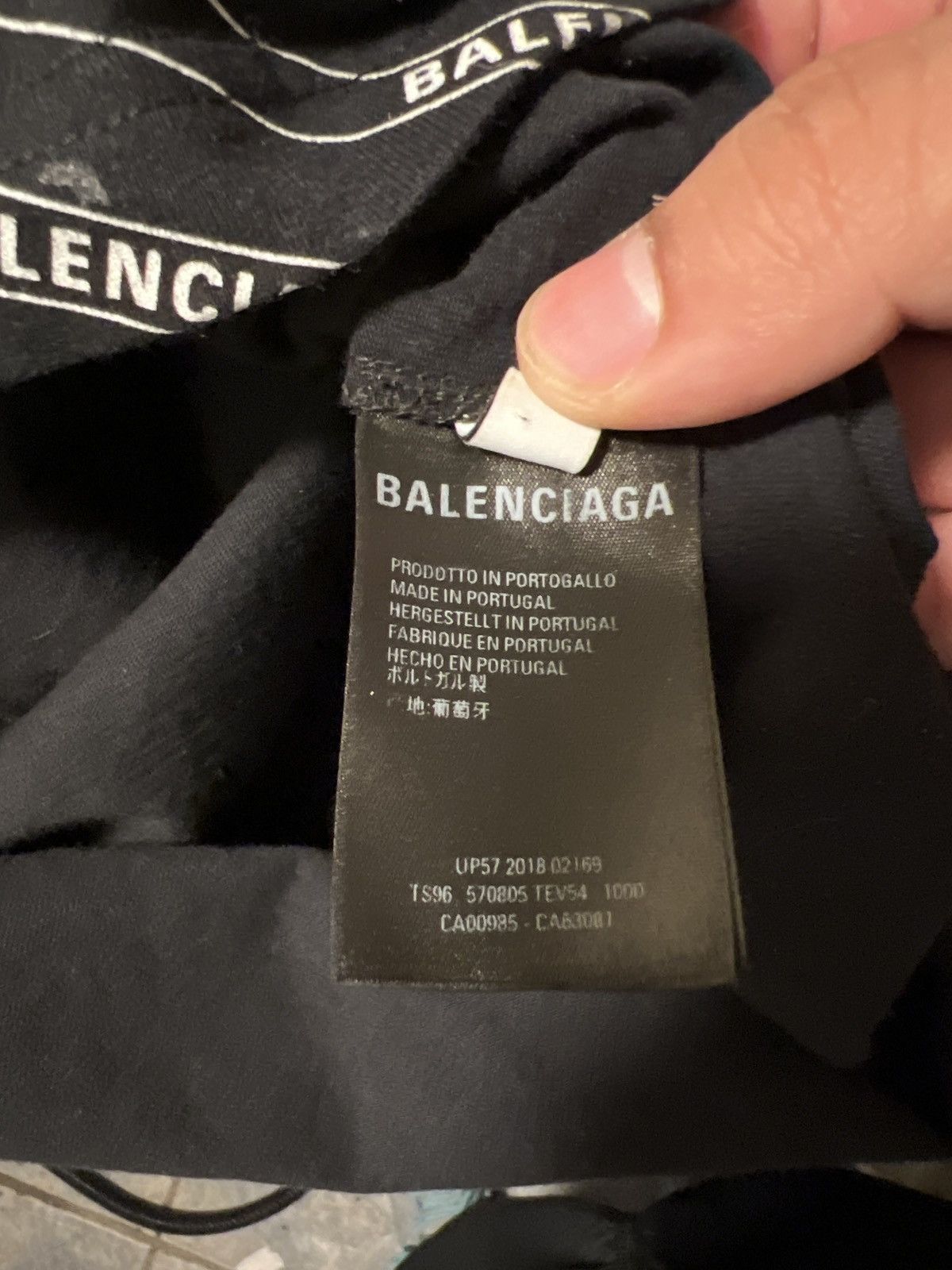 Balenciaga Balenciaga All Over Logo Print Shortsleeve T-Shirt Size US L / EU 52-54 / 3 - 5 Thumbnail