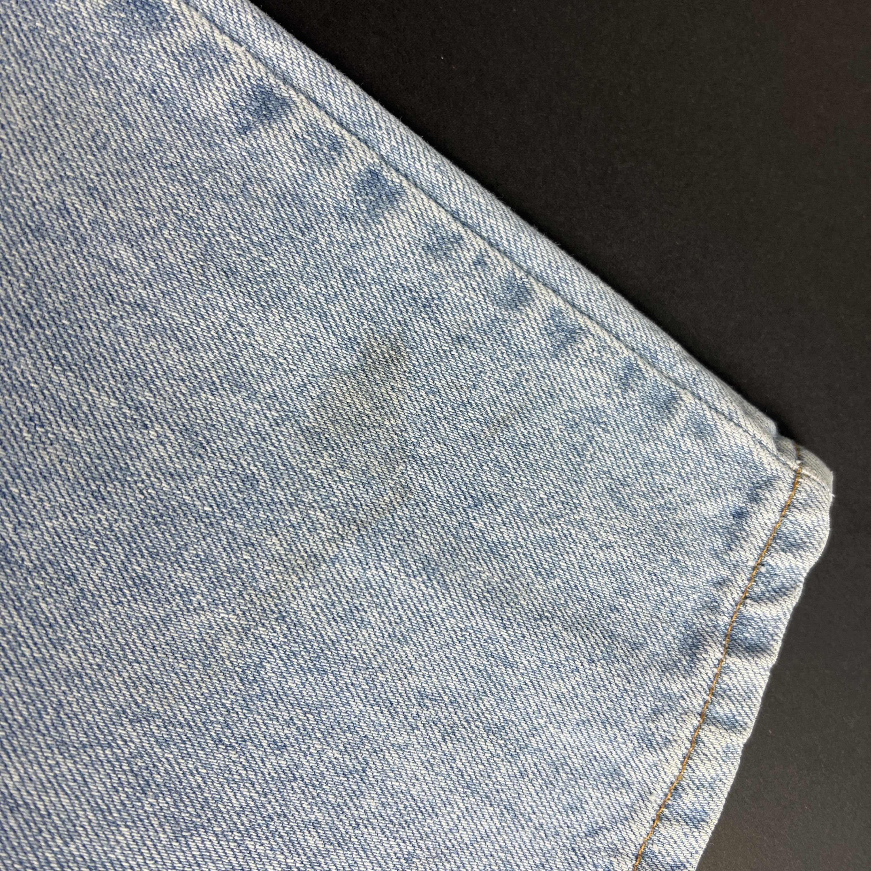 Levi's × Vintage VTG 90s Levi's Jeans 560 Loose Tapered Light Blue Denim Size US 35 - 2 Thumbnail