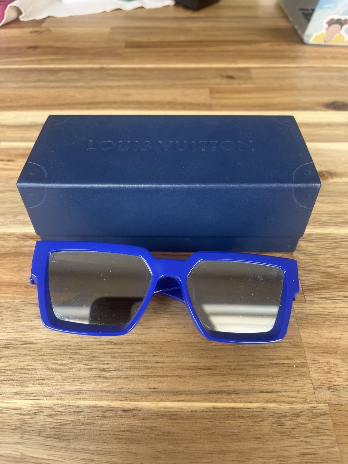 Louis Vuitton Louis Vuitton 1.1 Millionaires Cobalt Sunglasses Size ONE SIZE - 7 Thumbnail