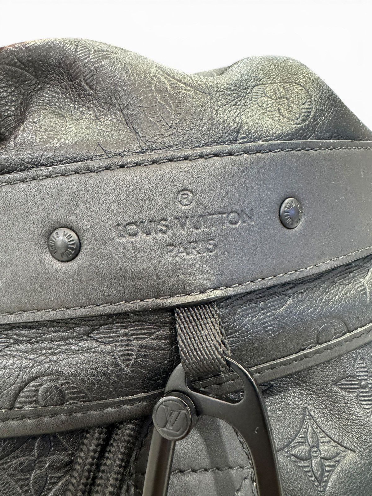 Louis Vuitton Louis Vuitton Black Monogram Backpack Size ONE SIZE - 6 Thumbnail