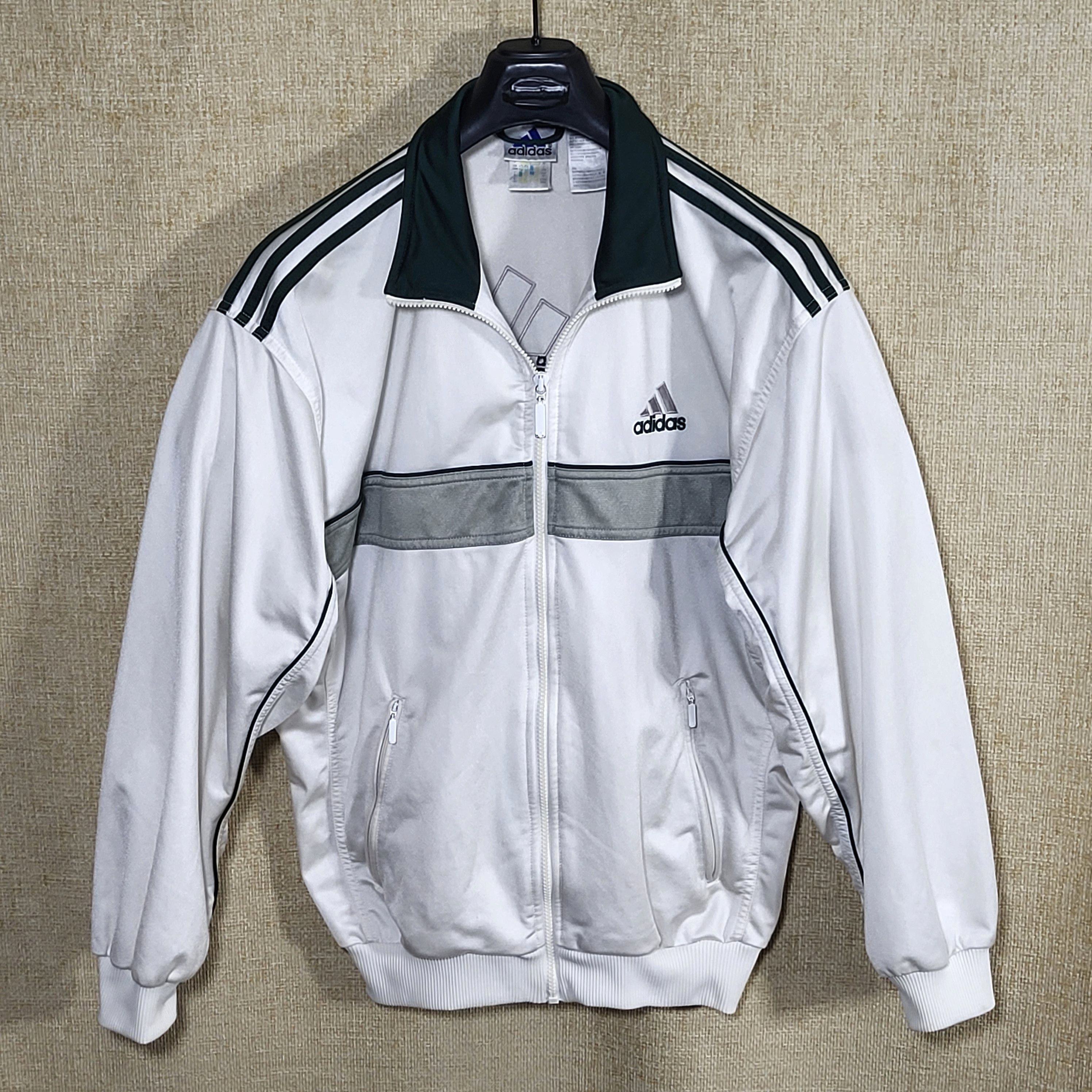 Adidas Adidas Y2K zip jacket size M but fit L Size US M / EU 48-50 / 2 - 1 Thumbnail