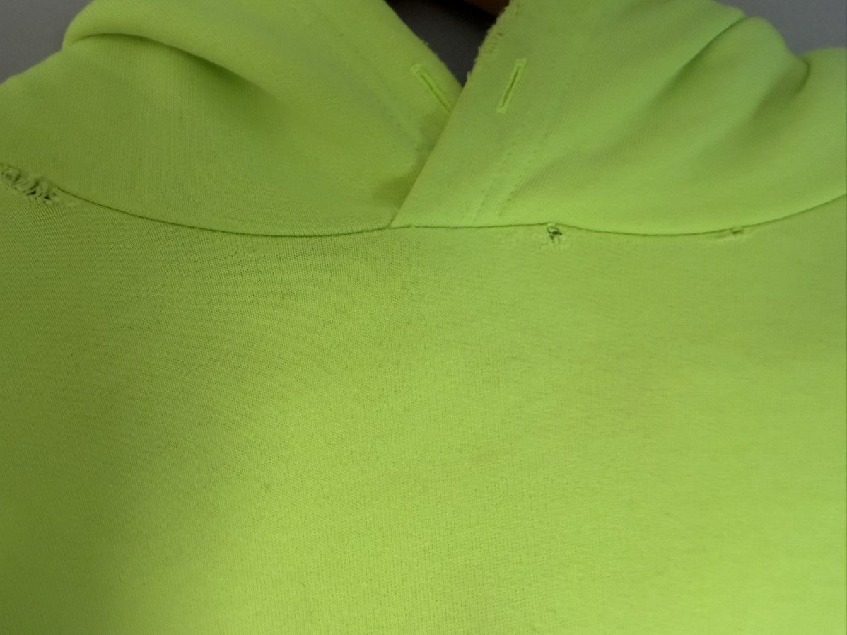 Balenciaga Balenciaga XXL Thrashed Hoodie Size US XXL / EU 58 / 5 - 3 Thumbnail