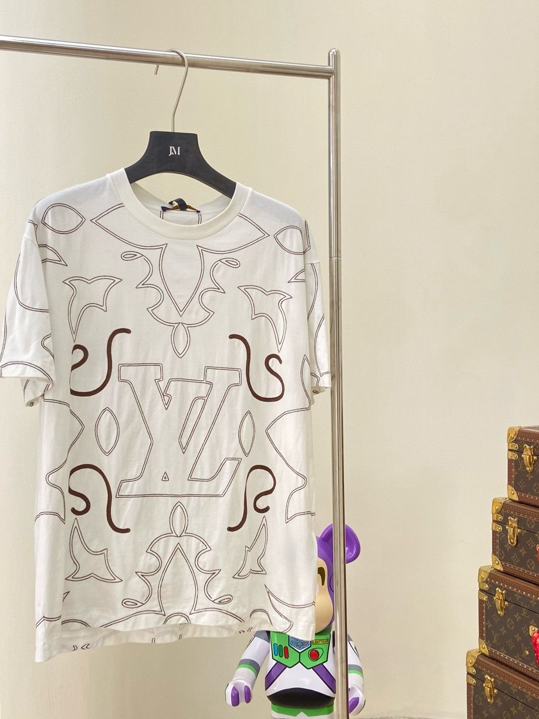 Louis Vuitton Louis Vuitton Logo Embroidered T-Shirt Size L Size US L / EU 52-54 / 3 - 1 Thumbnail