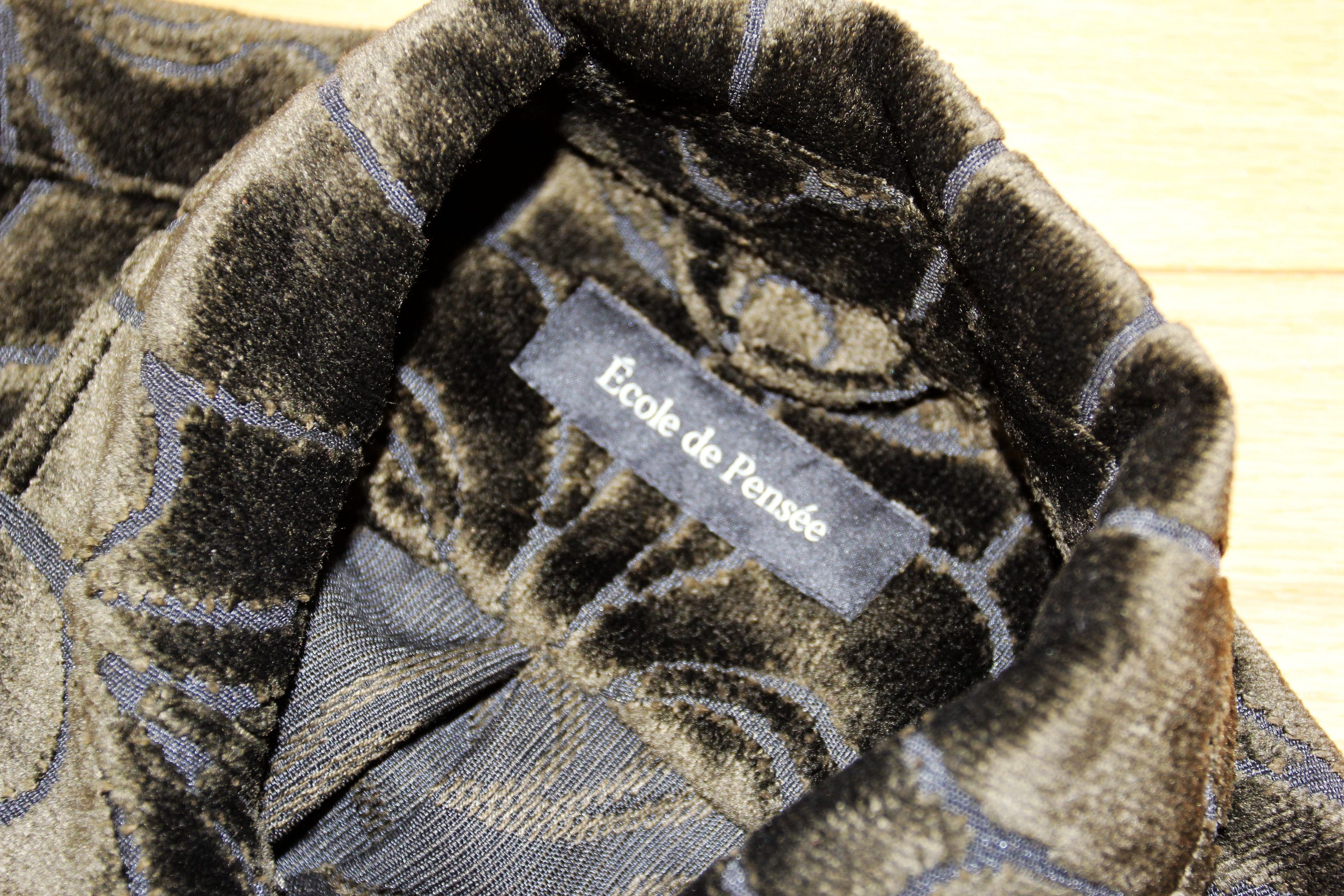 Other BNWT AW24 ECOLE DE PENSEE VELVET JACQUARD OVERSHIRT S Size US S / EU 44-46 / 1 - 8 Thumbnail