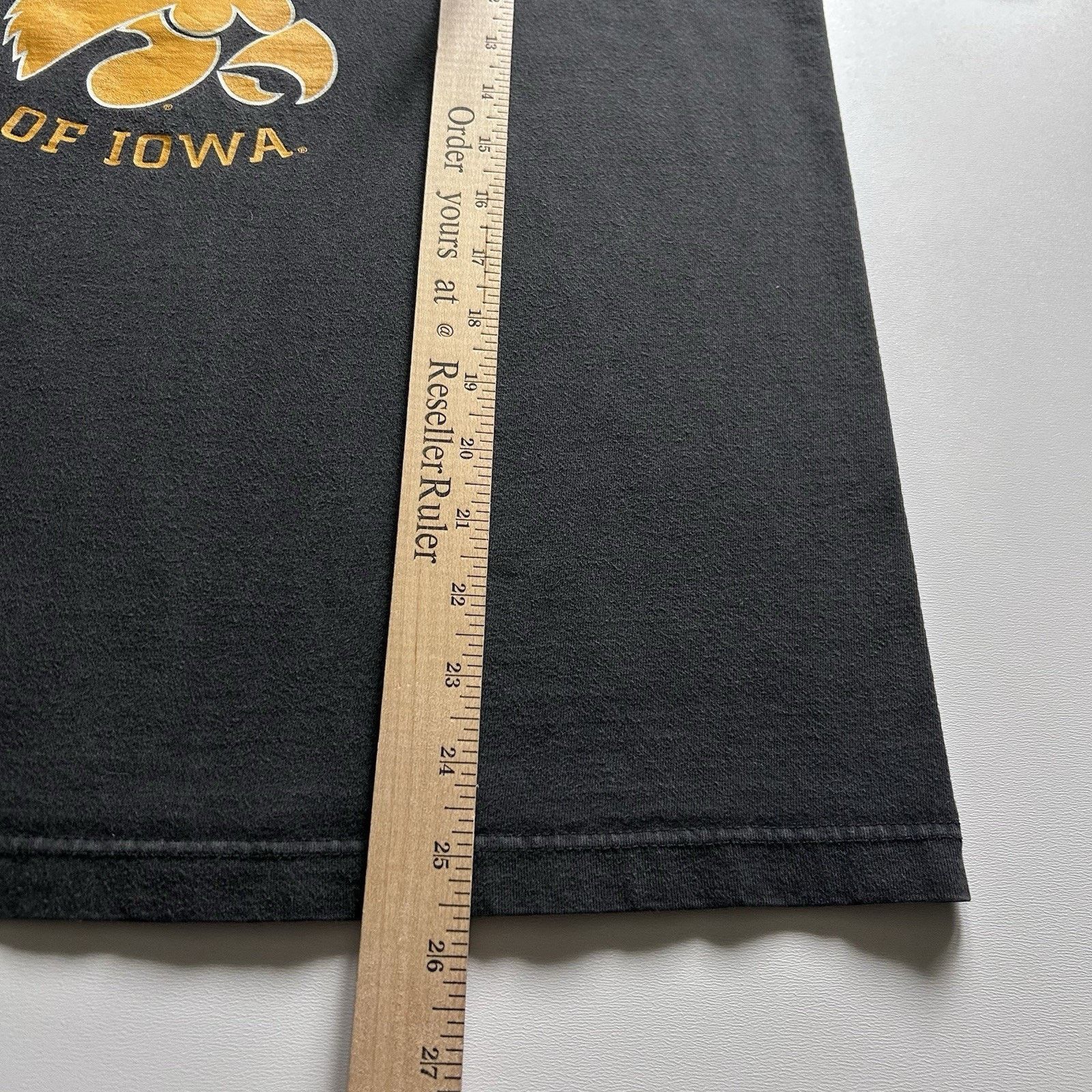 NCAA Vintage Iowa Hawkeyes T Shirt Medium 90s NCAA Faded Black Size US M / EU 48-50 / 2 - 4 Thumbnail