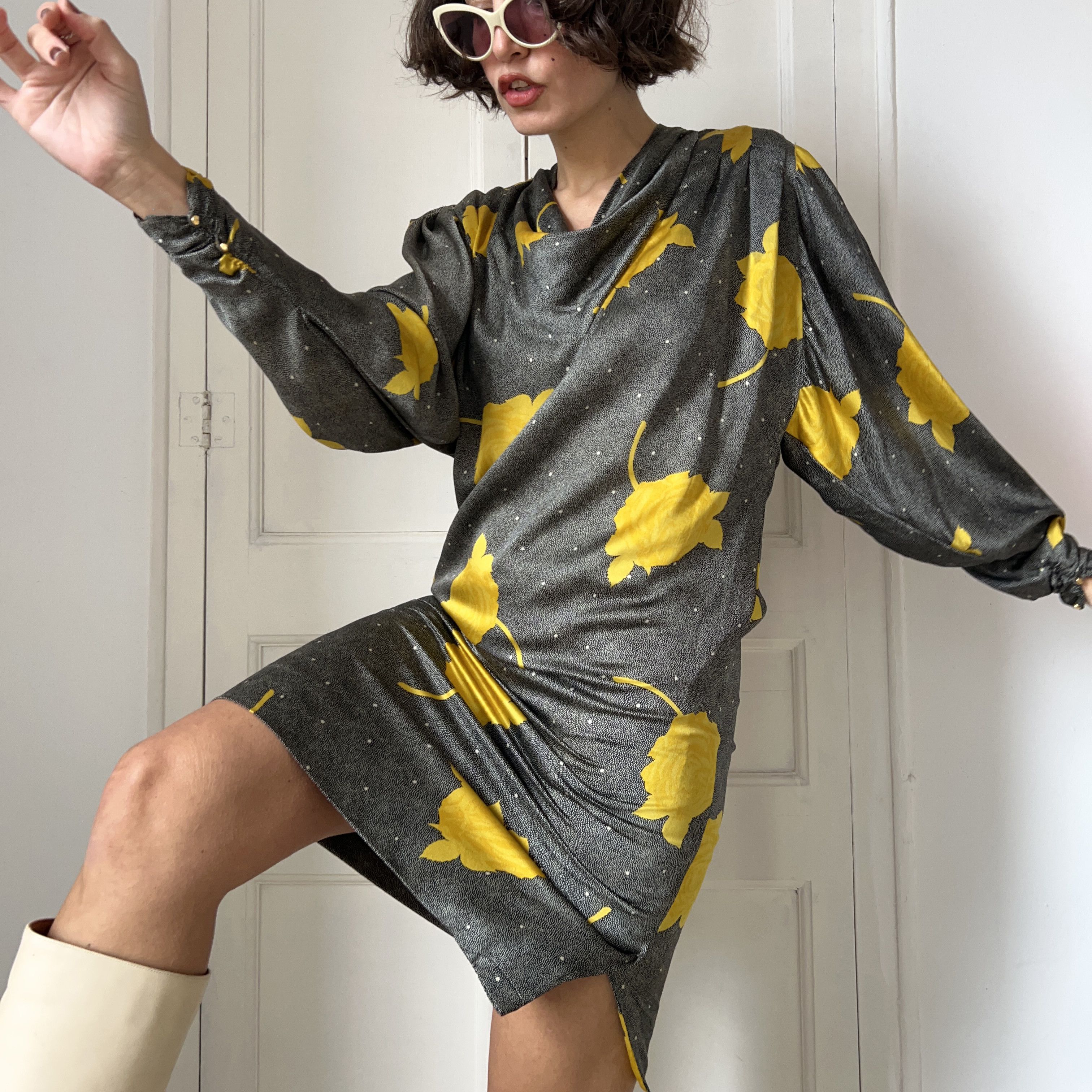 Vintage Vintage 80s Yellow Rose Print Wiggle Dress Size M / US 6-8 / IT 42-44 - 6 Thumbnail