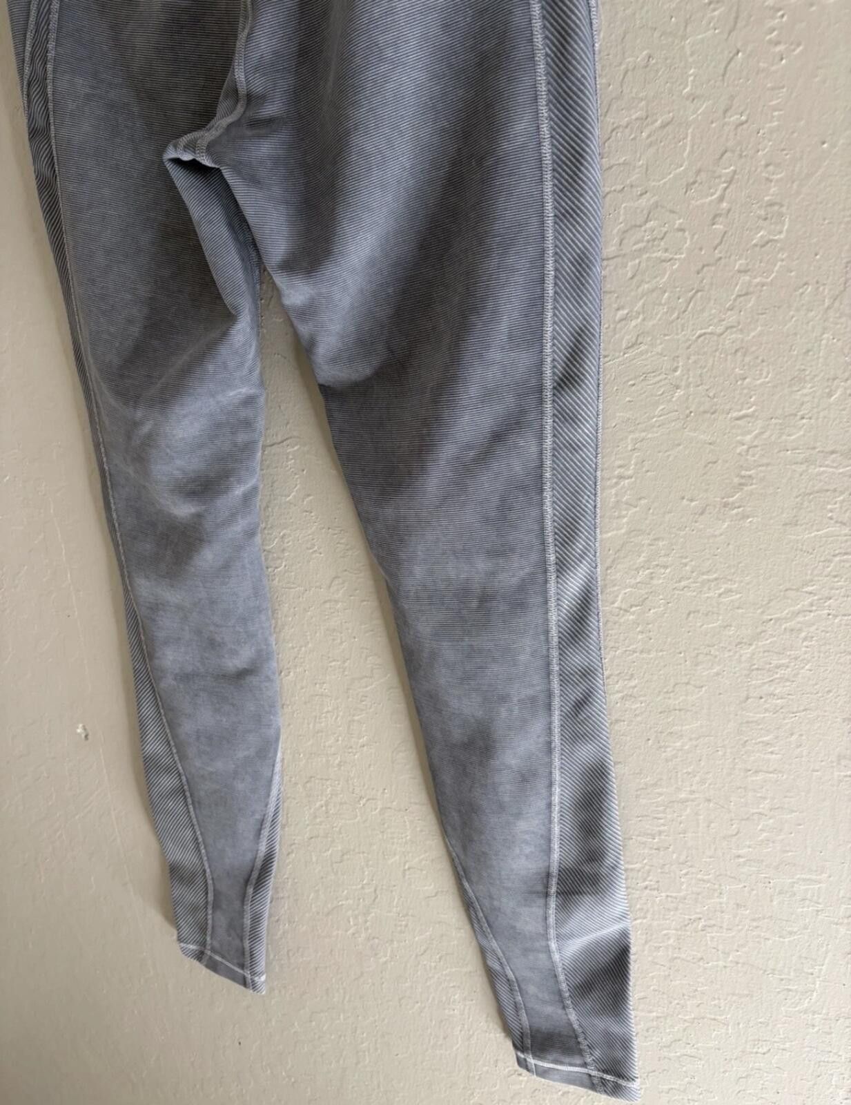 Lululemon Lululemon Athletica ribbed Leggings Size 28" / US 6 / IT 42 - 7 Thumbnail