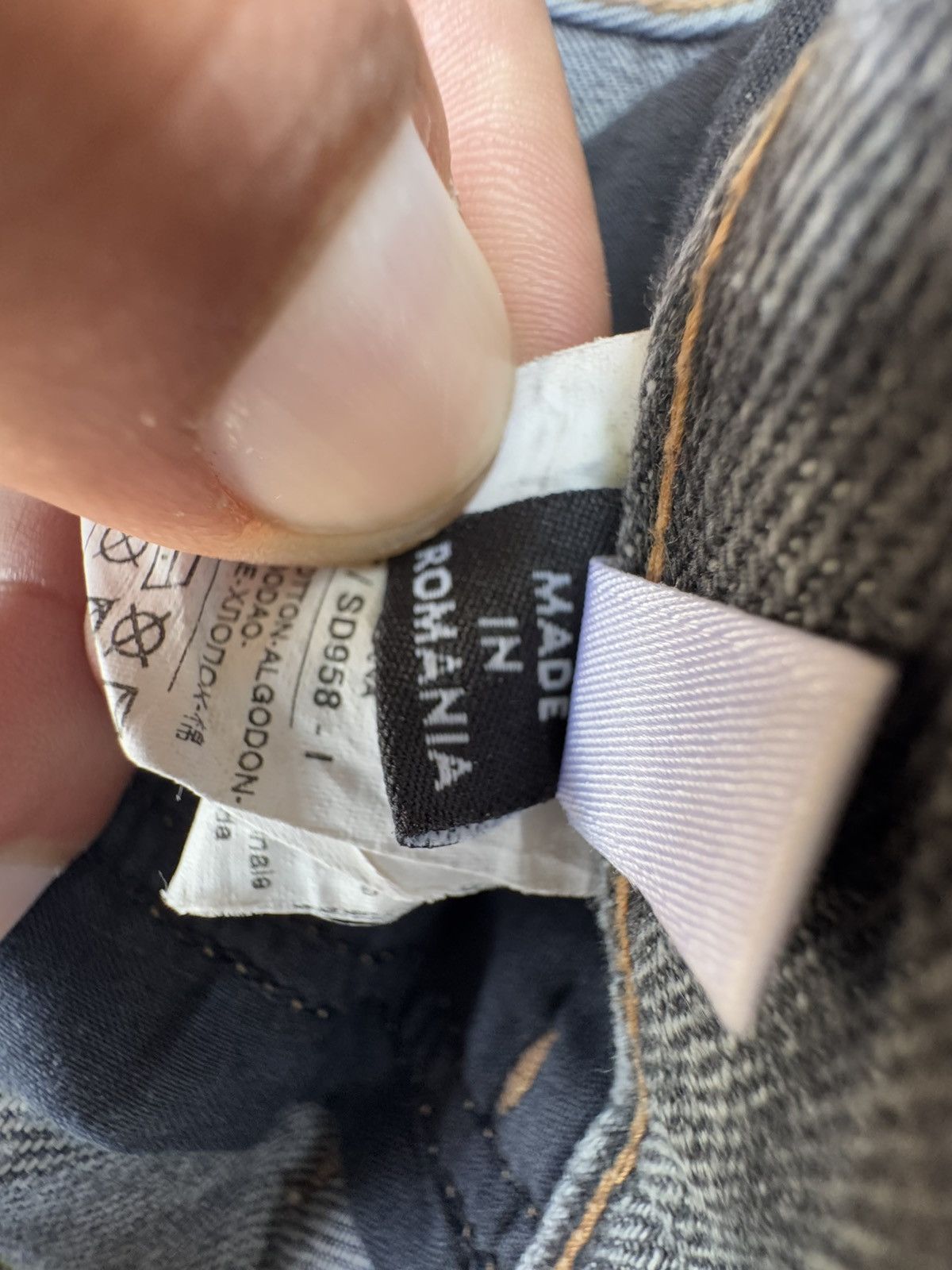 Dolce & Gabbana × Vintage Vintage Dolce & gabbana Pant - size 32 Made in romania Size US 32 / EU 48 - 6 Thumbnail