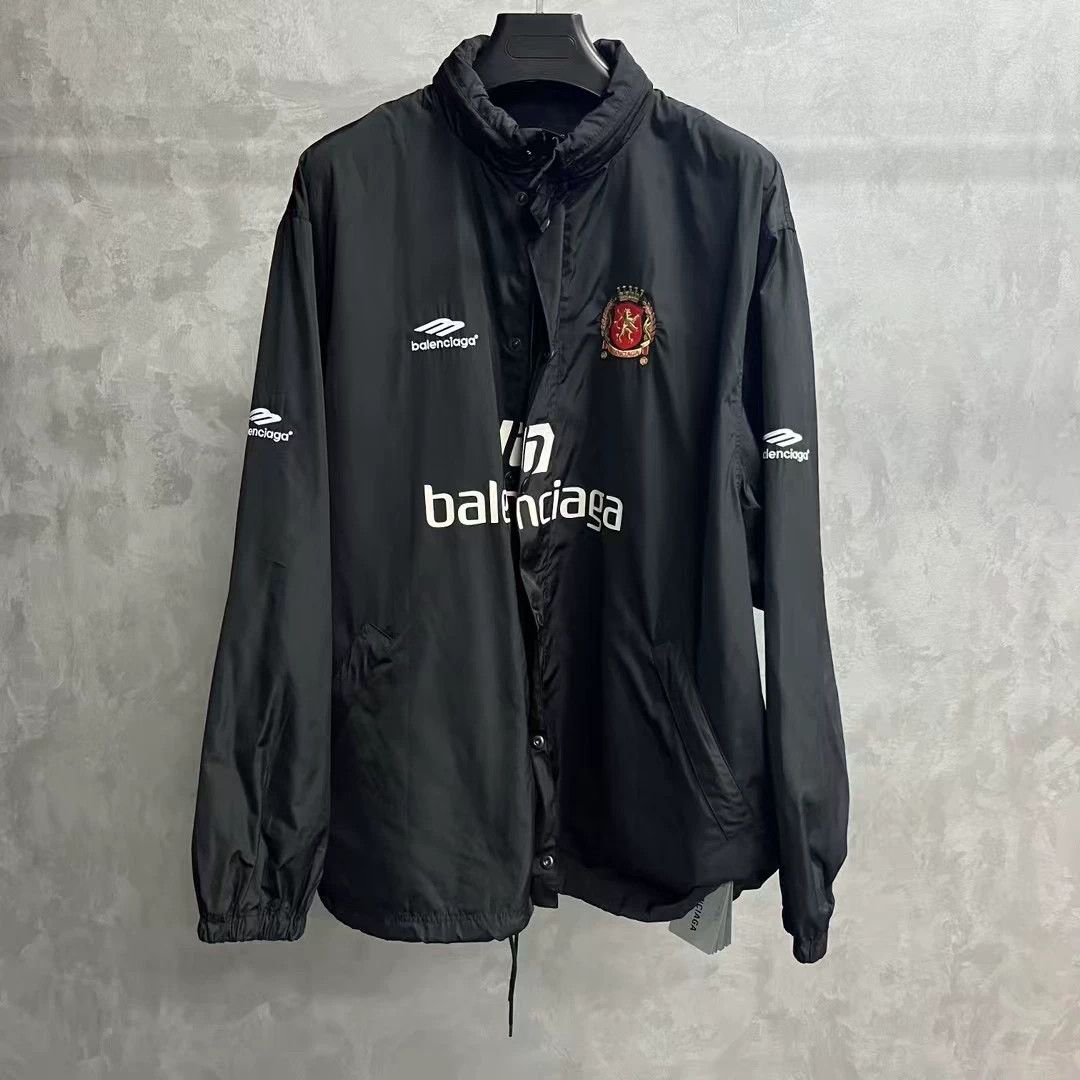 Balenciaga Balenciaga Football Black Hoodie XS Men Size US XS / EU 42 / 0 - 1 Thumbnail