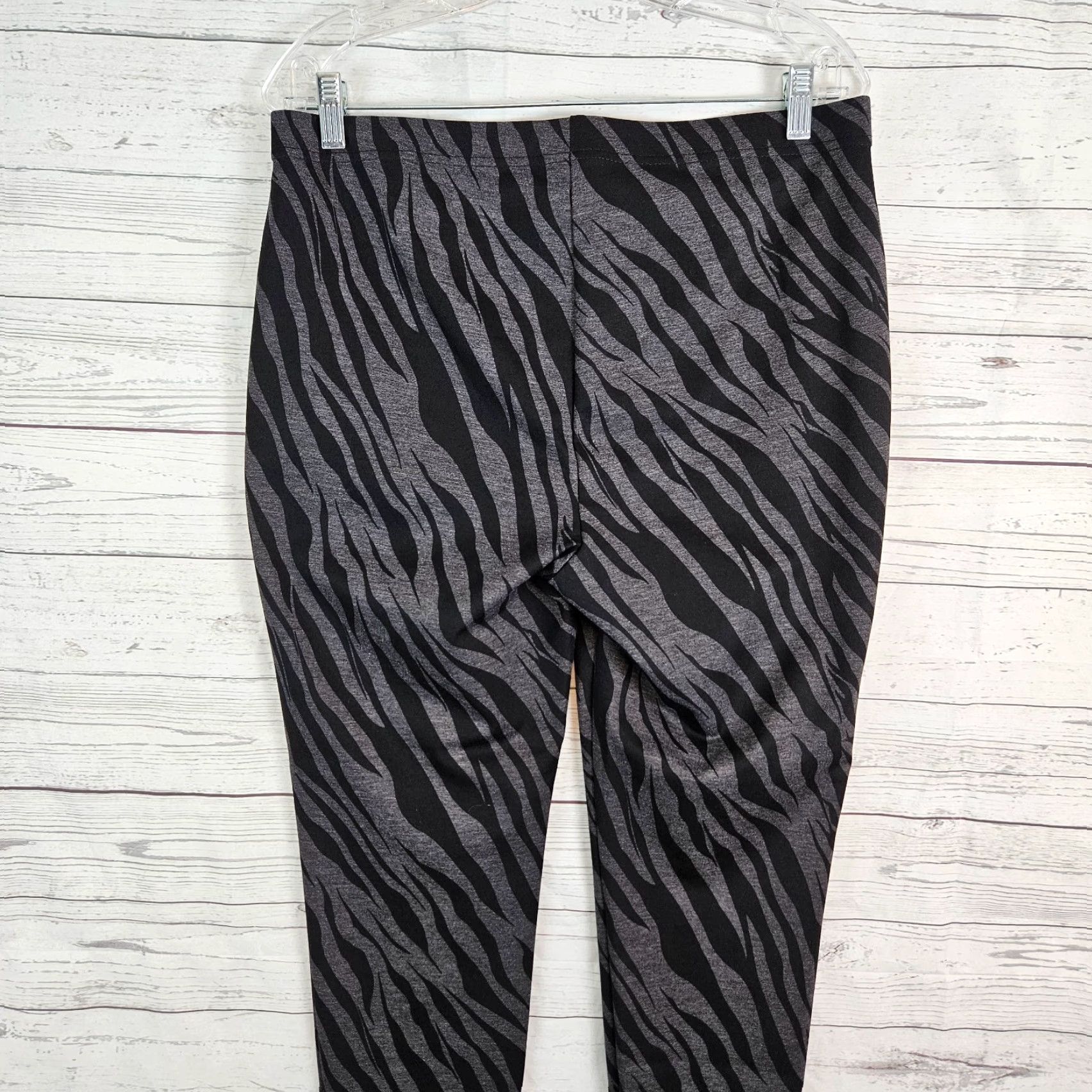Vintage Chicos Fabulously Slimming Leggings Sz Large Black Gray Animal Print Womens Size 36" / US 14 / IT 50 - 4 Thumbnail