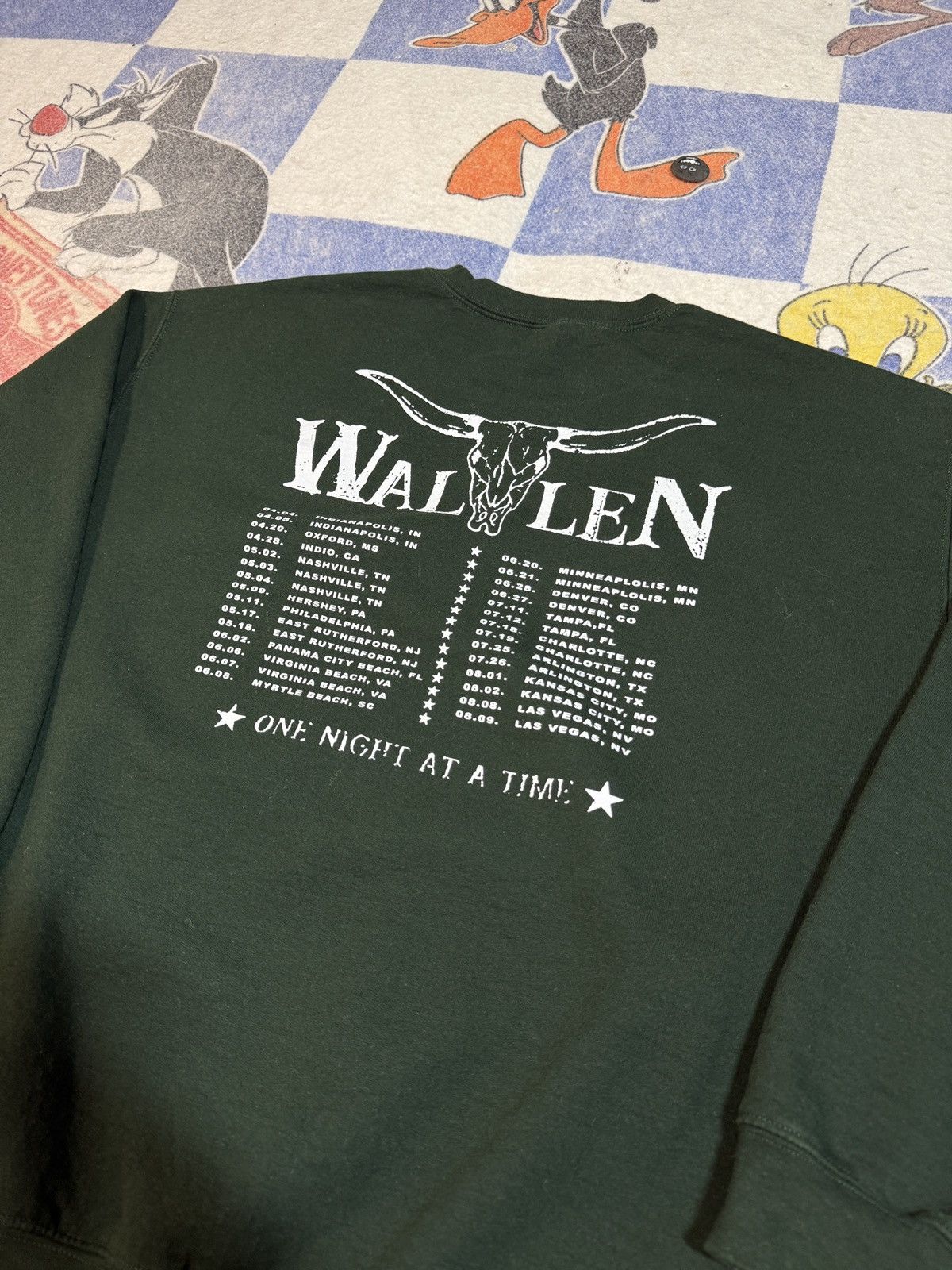 Other Morgan wallen one night at a time crewneck Size US L / EU 52-54 / 3 - 4 Thumbnail