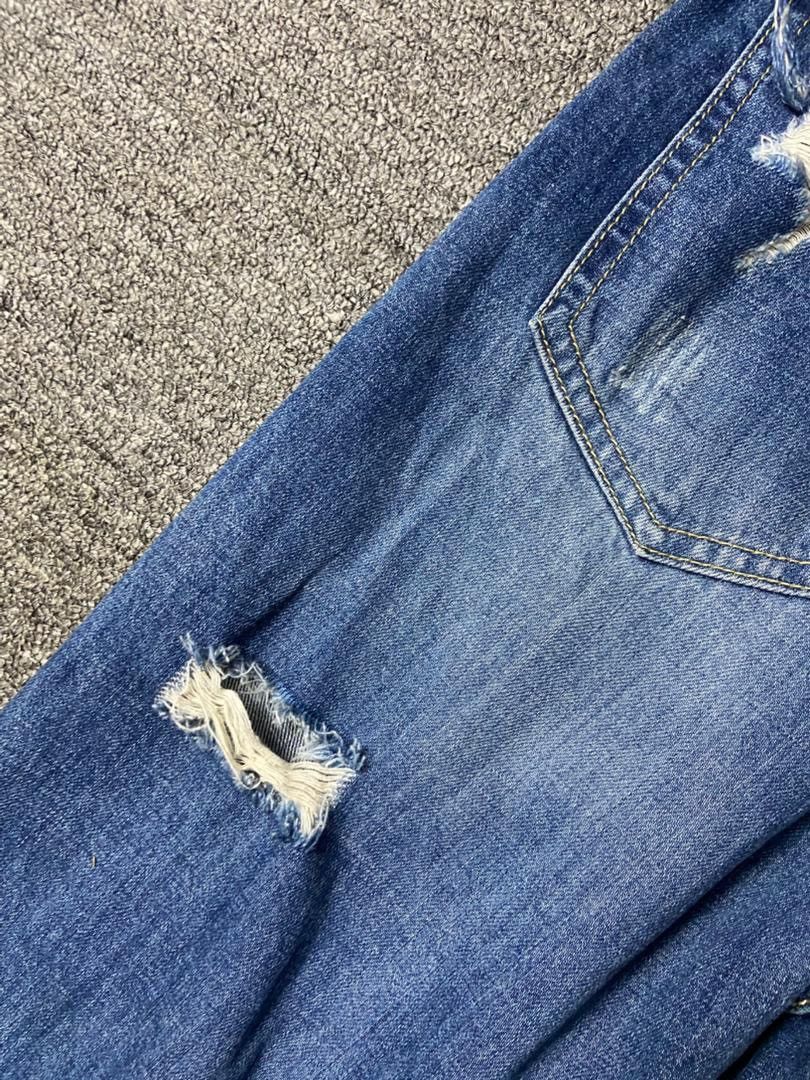Uniqlo Uniqlo UJ Distressed Ripped Jeans (172) Size US 33 - 13 Thumbnail