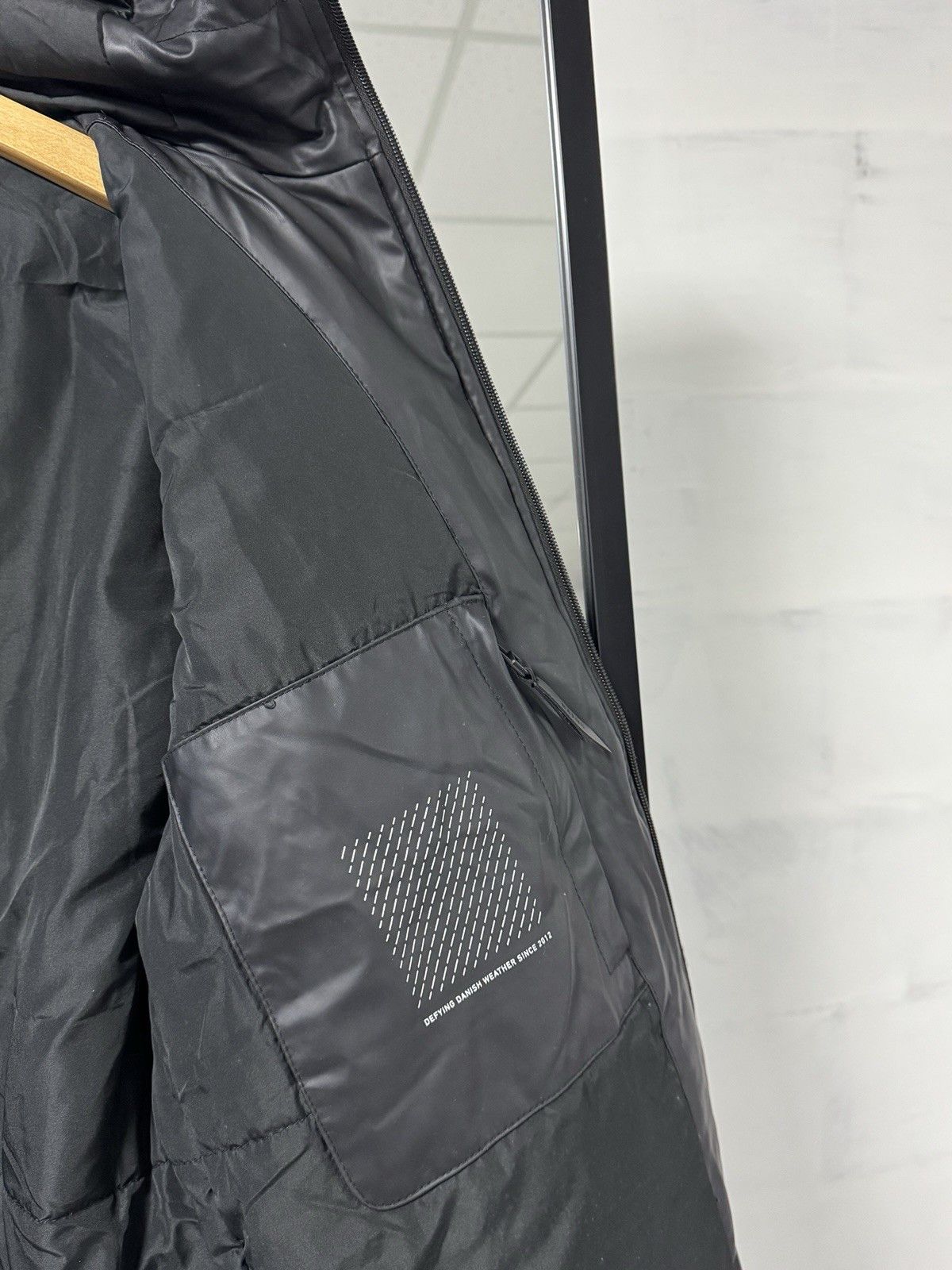 Rains Rains Thermal Padded N3B Warm Waterproof Black Jacket Size US M / EU 48-50 / 2 - 13 Thumbnail