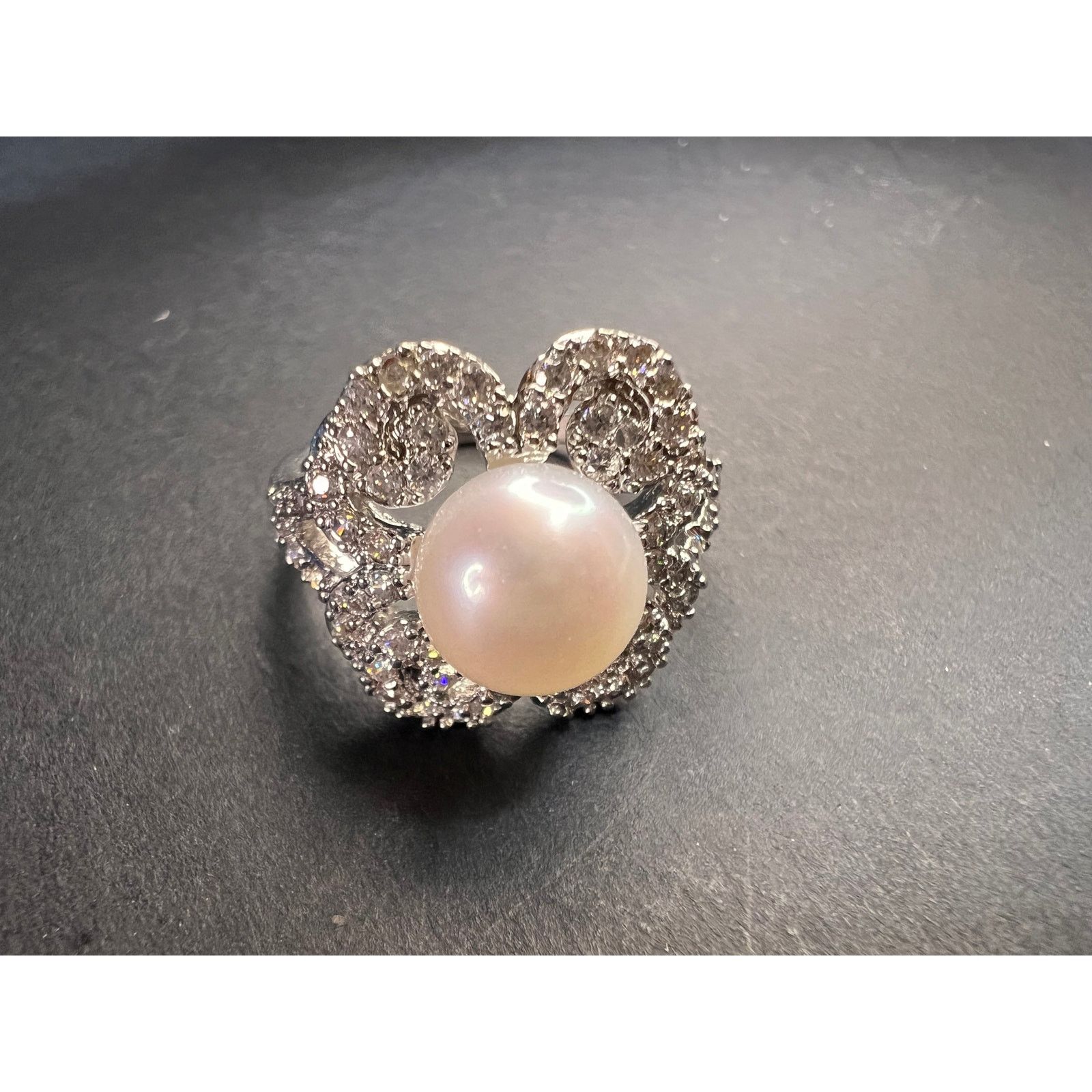 Other Freshwater pearl and Cz cocktail ring size 9 Size ONE SIZE - 9 Thumbnail