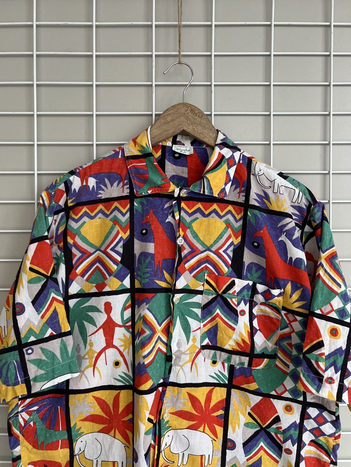 United Colors Of Benetton United Colors of Benetton Hawaiian Button Shirt Men Size M/L Size US M / EU 48-50 / 2 - 2 Thumbnail