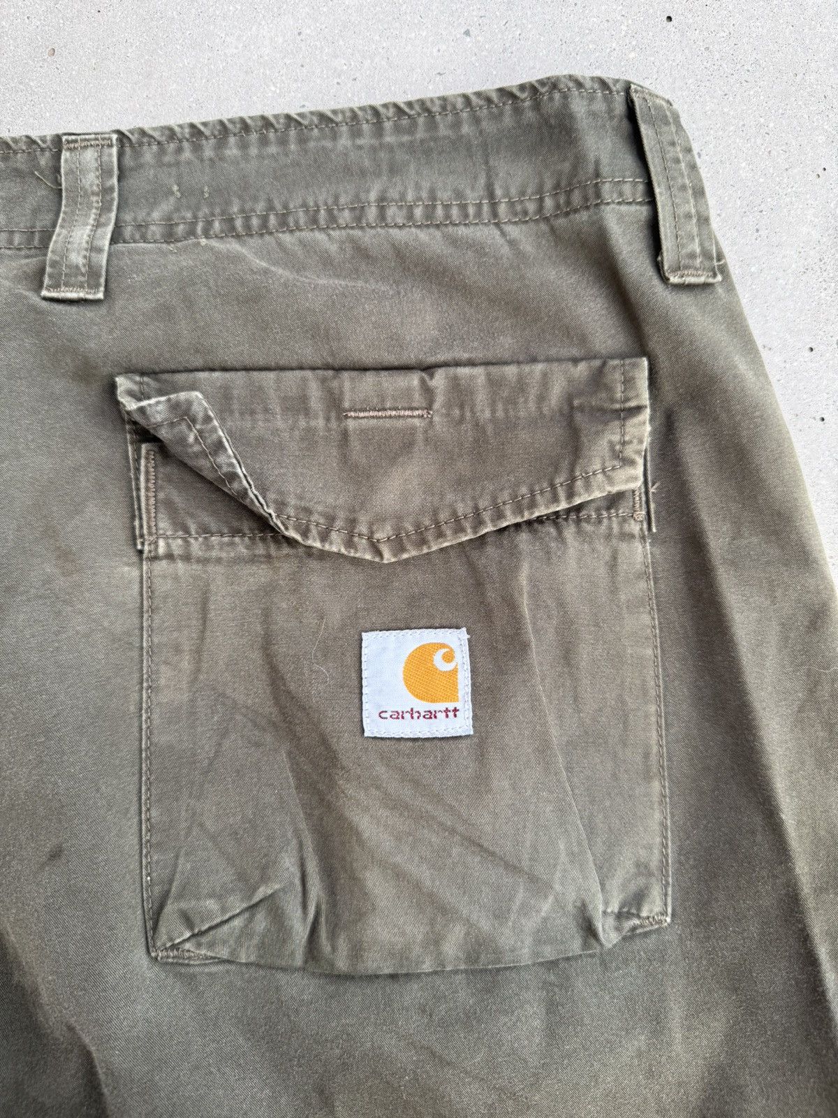 Carhartt × Carhartt Wip × Vintage Vintage washed Carhartt Bermuda Shorts Tactical Pants Size US 32 / EU 48 - 2 Thumbnail