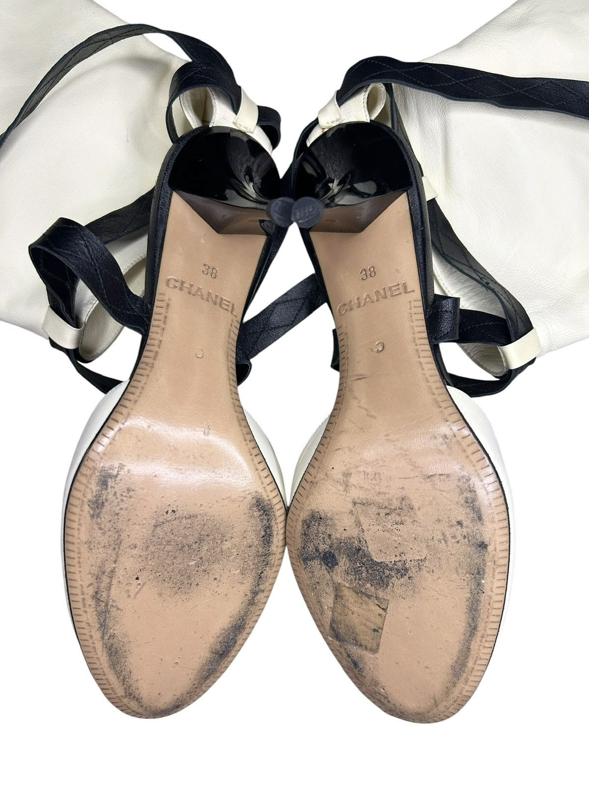Chanel S/S 06 Glove Wrap Heels Size US 8 / IT 38 - 12 Thumbnail