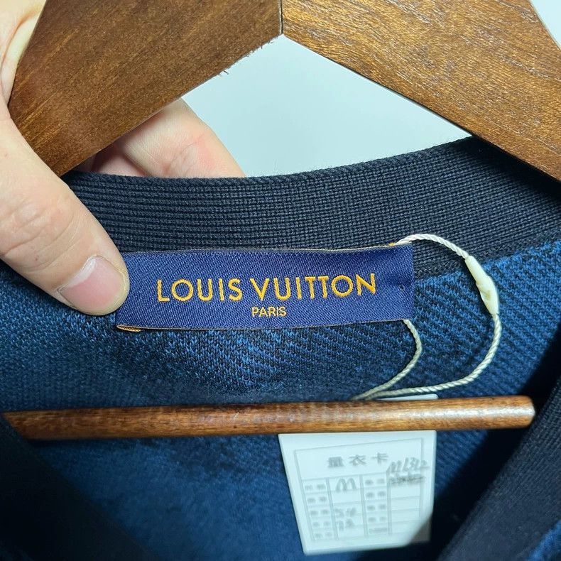 Louis Vuitton Louis Vuitton Pin Cardigan sweater 2504-Nextarrow Size US M / EU 48-50 / 2 - 3 Thumbnail