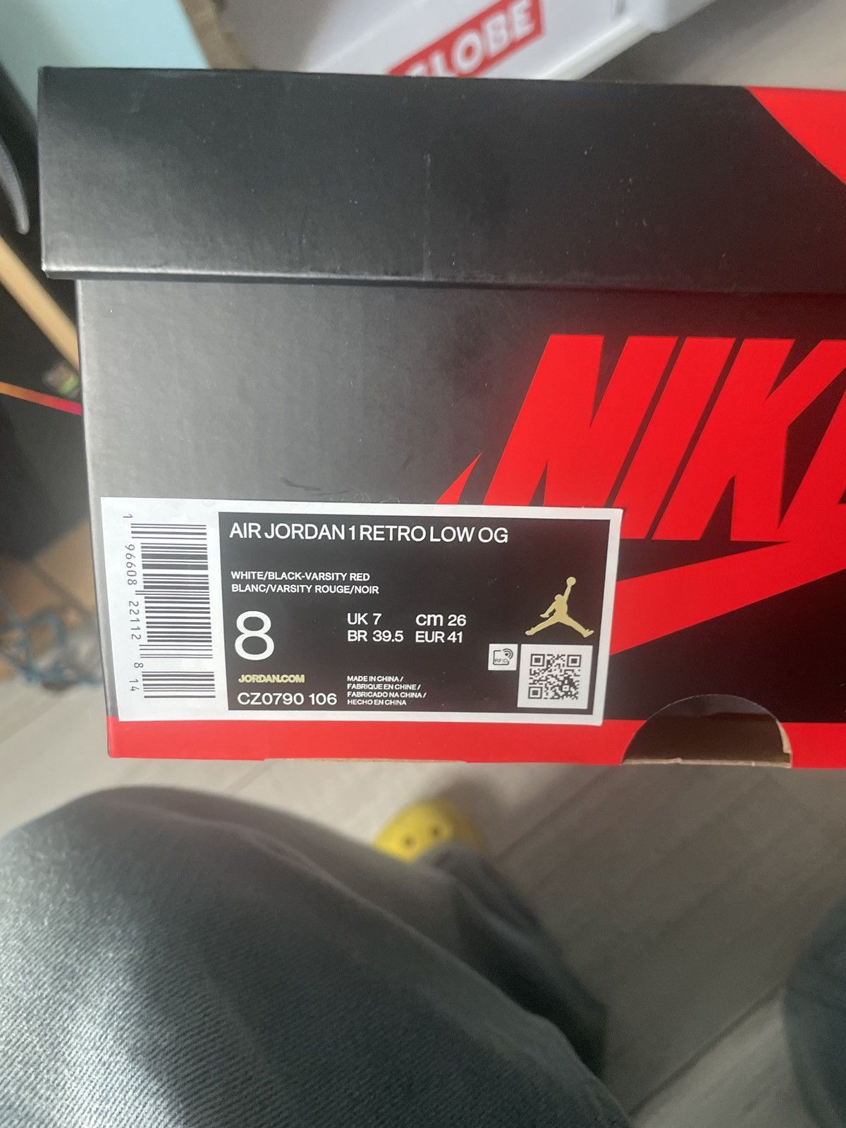 Jordan Brand × Nike 2023 Jordan 1 low OG black toe Size US 8 / EU 41 - 8 Thumbnail