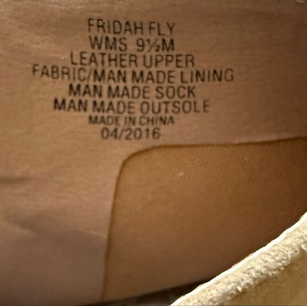 Kenneth Cole Kenneth Cole nude suede leather open toe bootie sz 9.5 Size US 9.5 / IT 39.5 - 7 Thumbnail