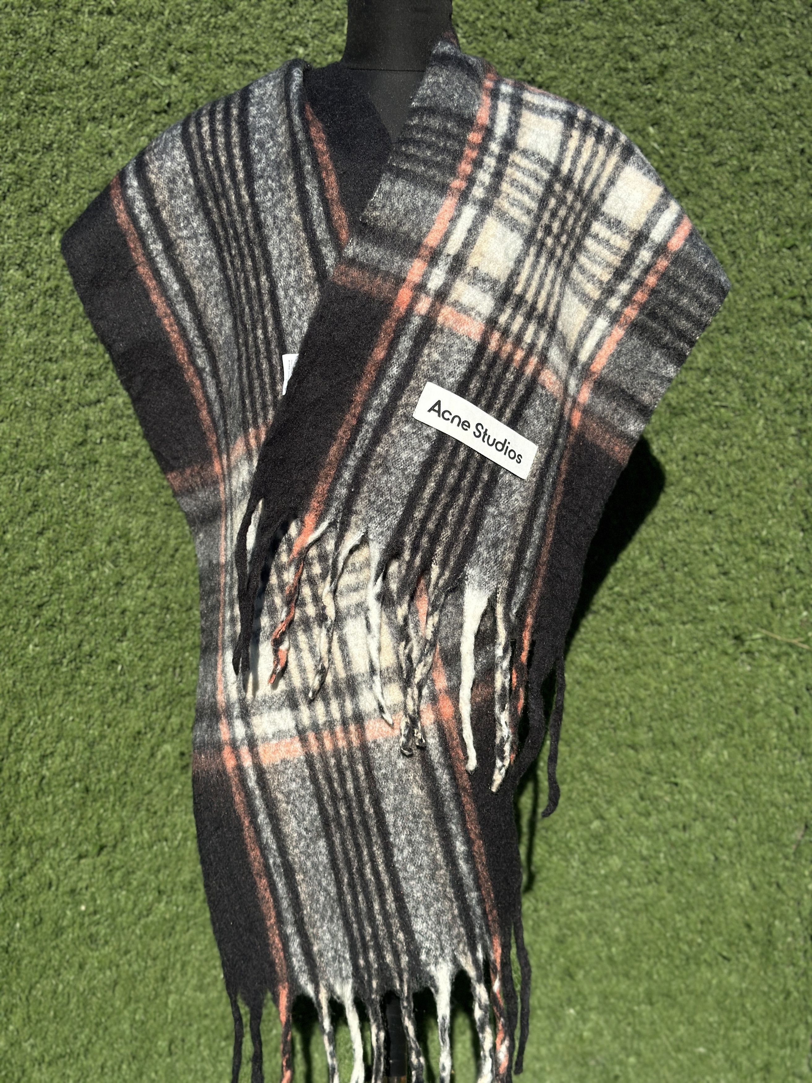 Acne Studios Acne Studios Multicolor Oversized Scarf Fringe Italy Size ONE SIZE - 11 Thumbnail