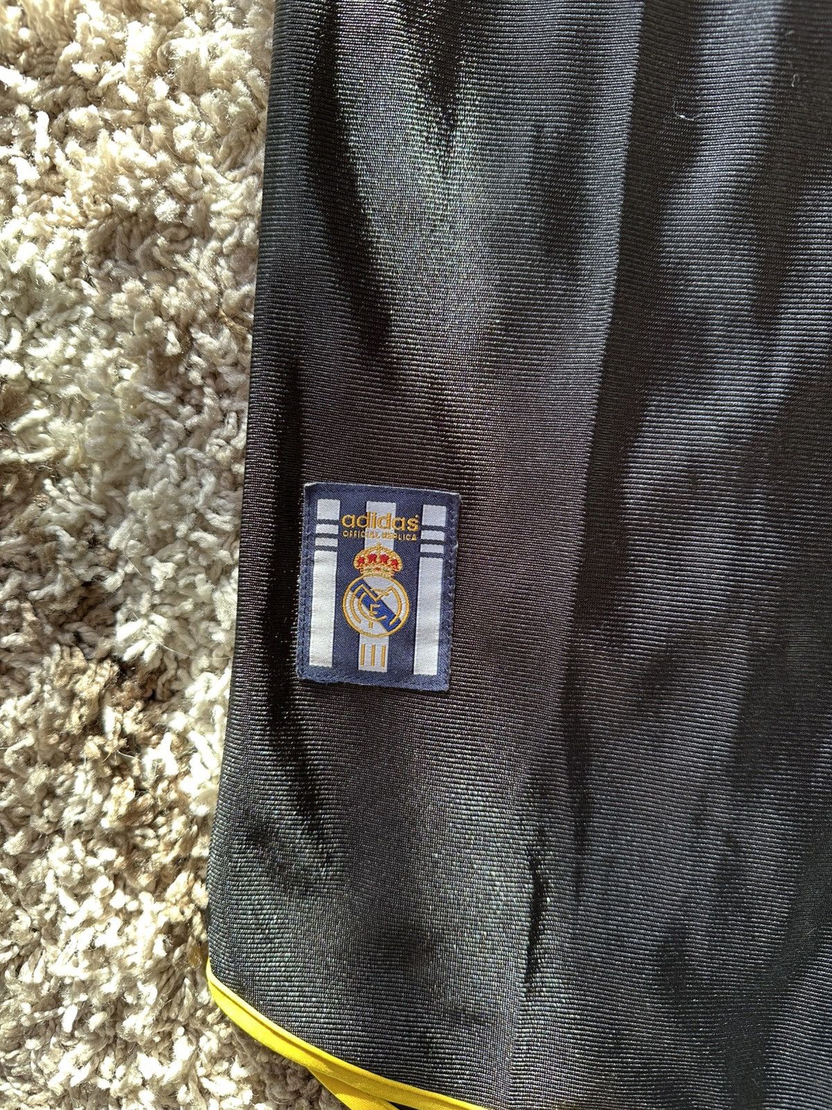 Vintage Real Madrid Vintage Adidas Jersey 1999/2000 Size US L / EU 52-54 / 3 - 4 Thumbnail