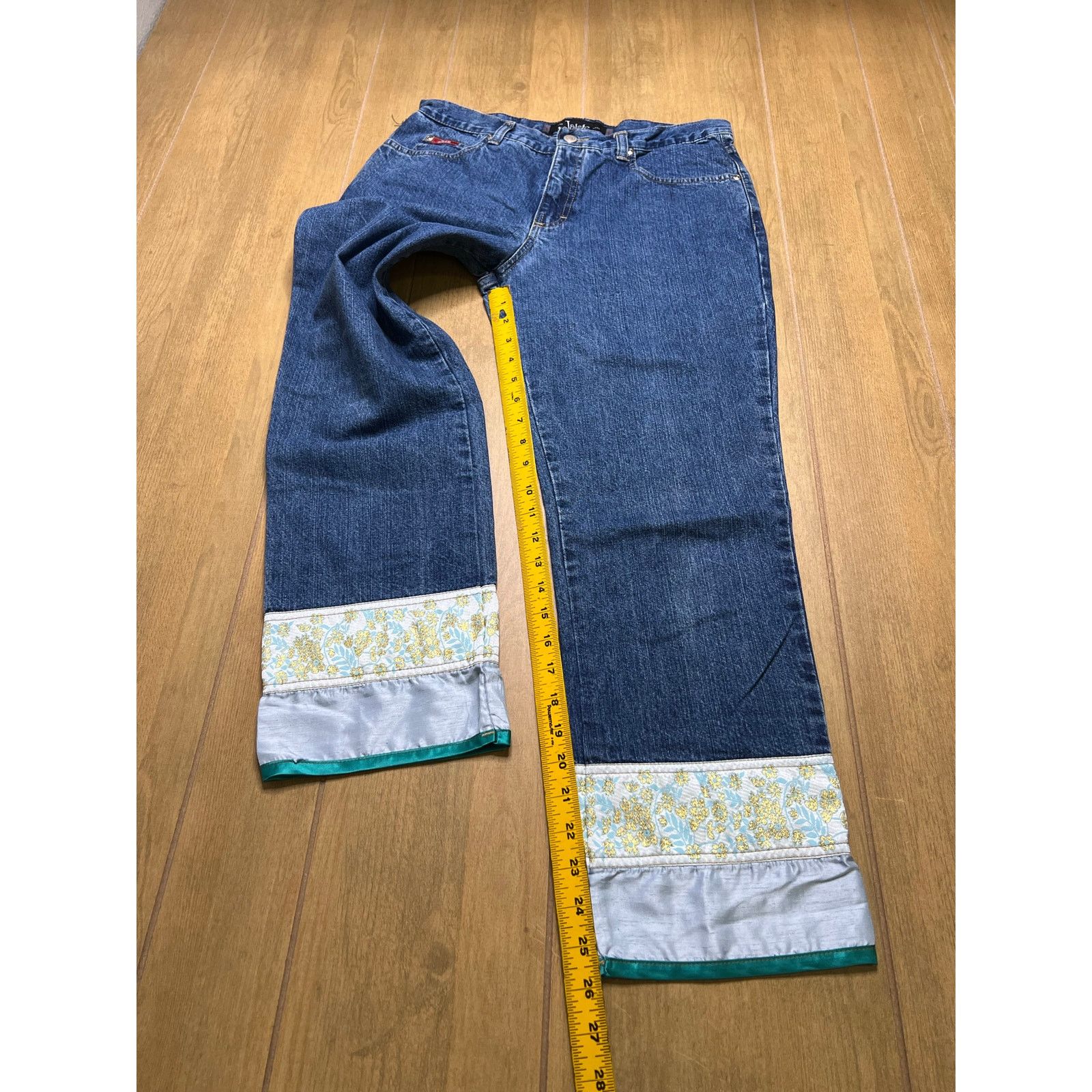 Vintage Jalate Jeans Womens 9/10 Sz 30x26 Blue Denim Floral Cuff Size 30" / US 8 / IT 44 - 8 Thumbnail