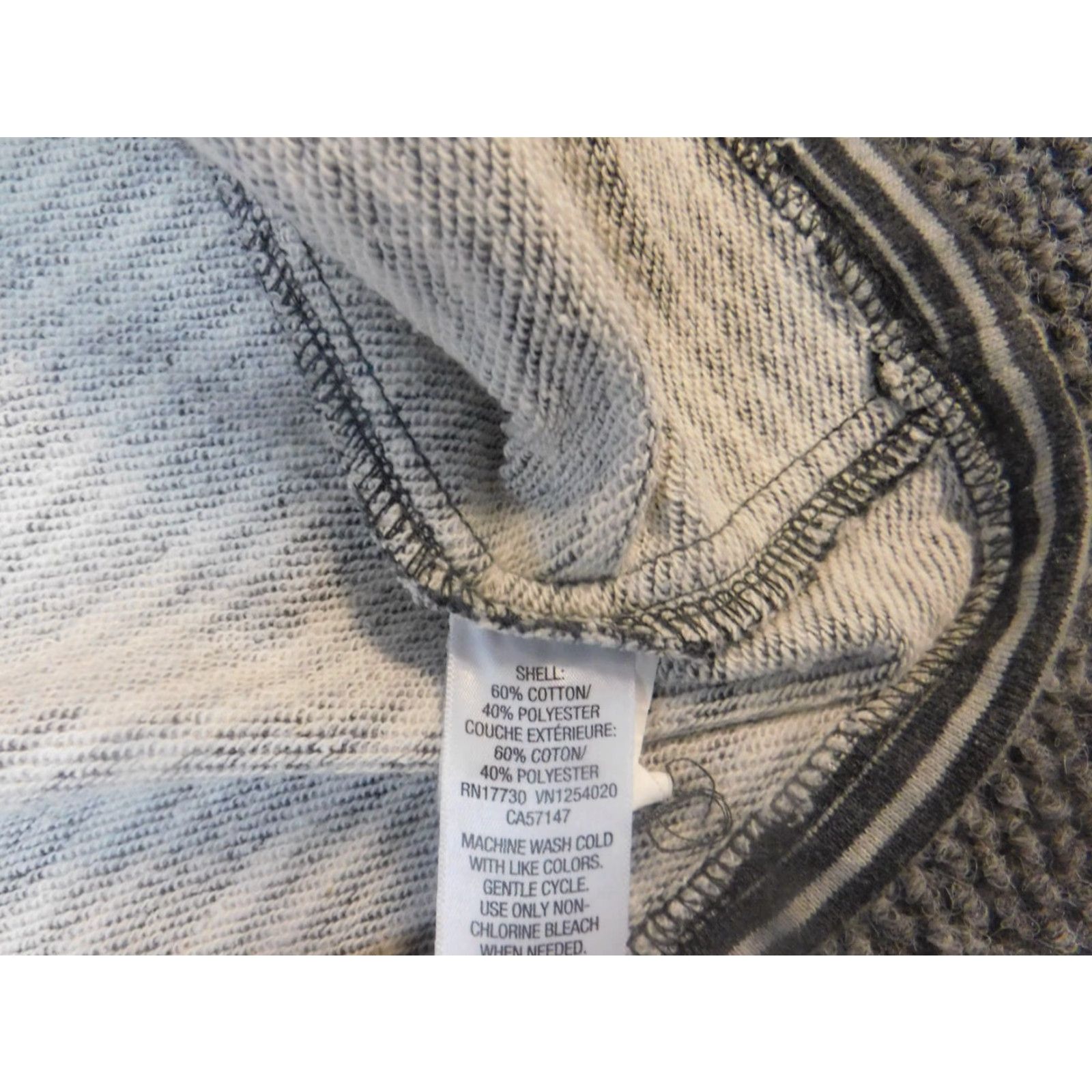 Merona Merona Womens Pea Coat Small Gray Striped Jacket Coat Knit Cotton Blend Button Zip Collared Winter Casual Petite Womens Mens? Wait. Size S / US 4 / IT 40 - 6 Thumbnail