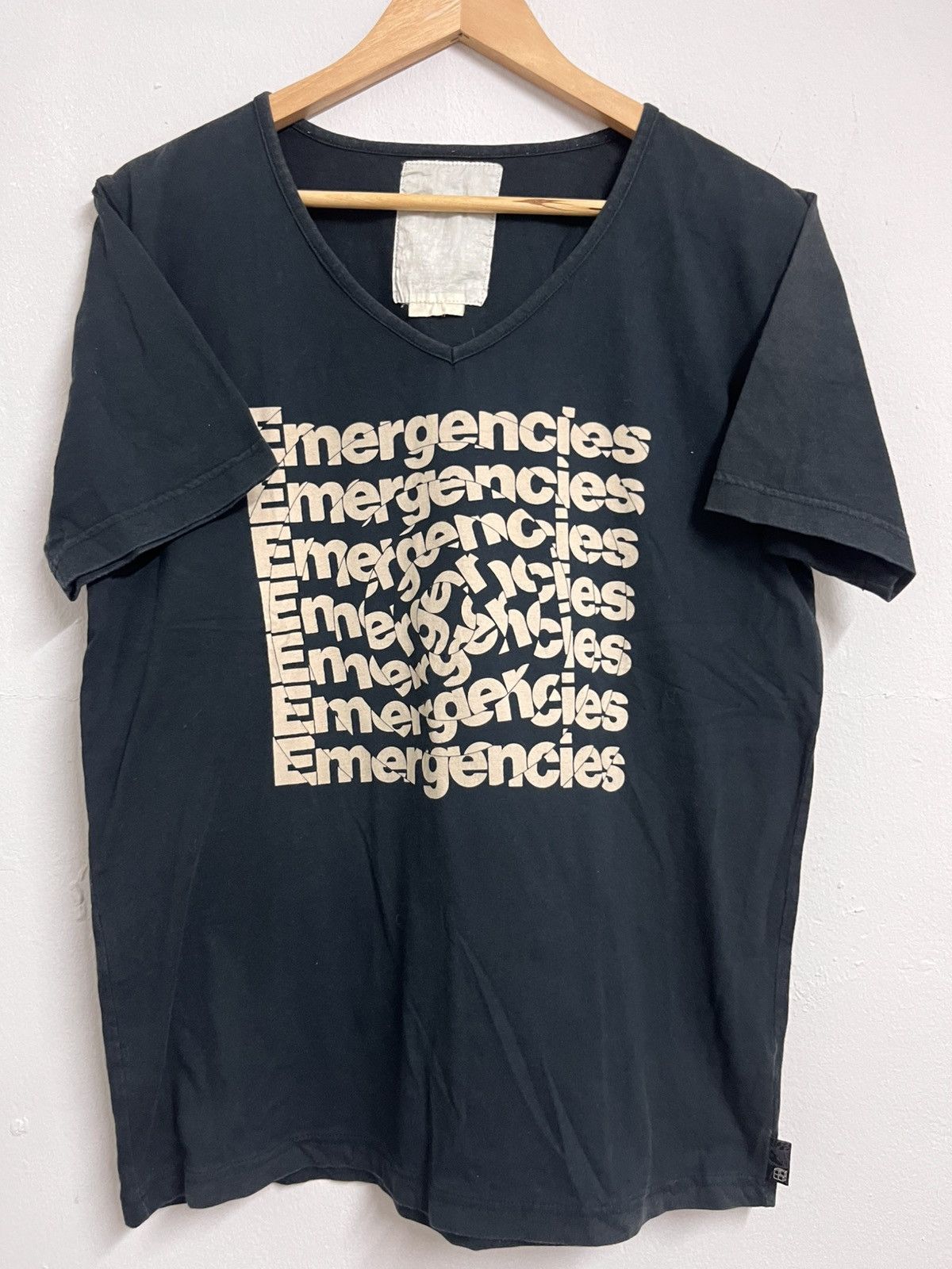 Mastermind Japan vintage y2k mastermind japan emergencies punk tee Size US M / EU 48-50 / 2 - 1 Thumbnail