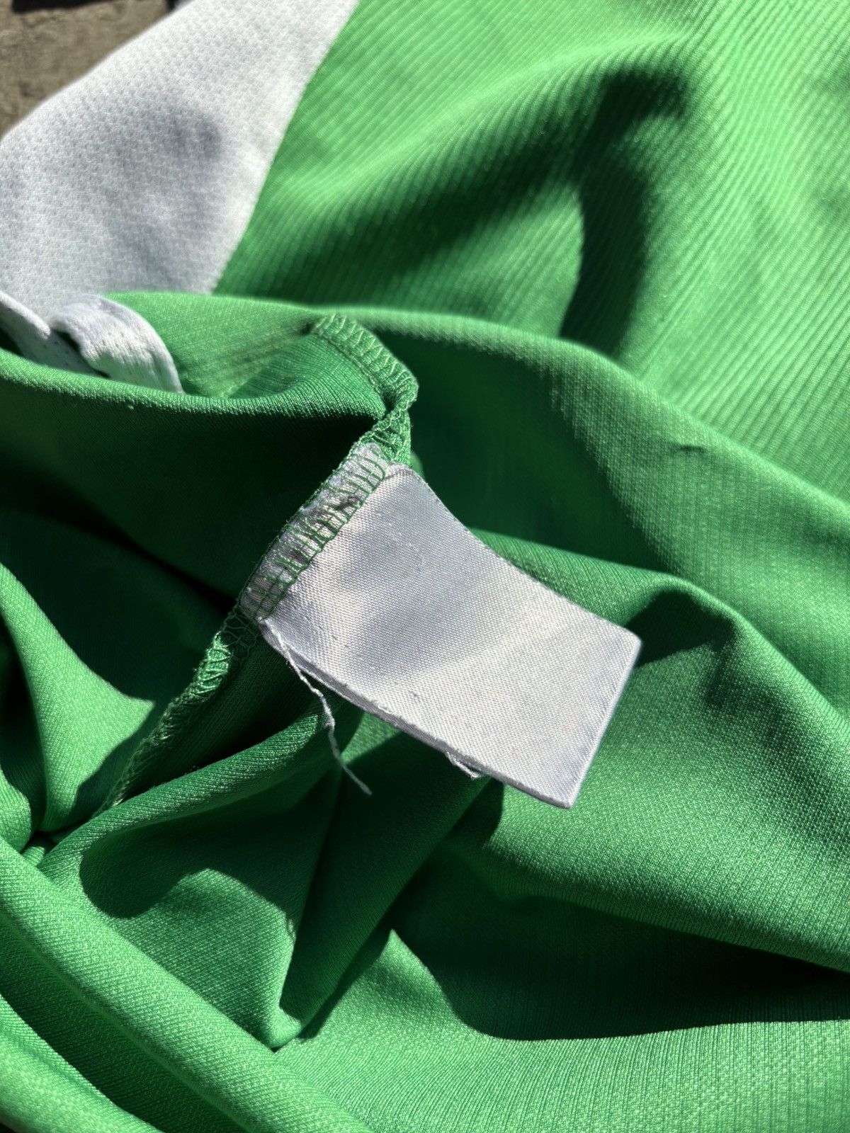 Umbro Vintage Umbro Celtic Archie 5 Carling Jersey Size US L / EU 52-54 / 3 - 14 Thumbnail