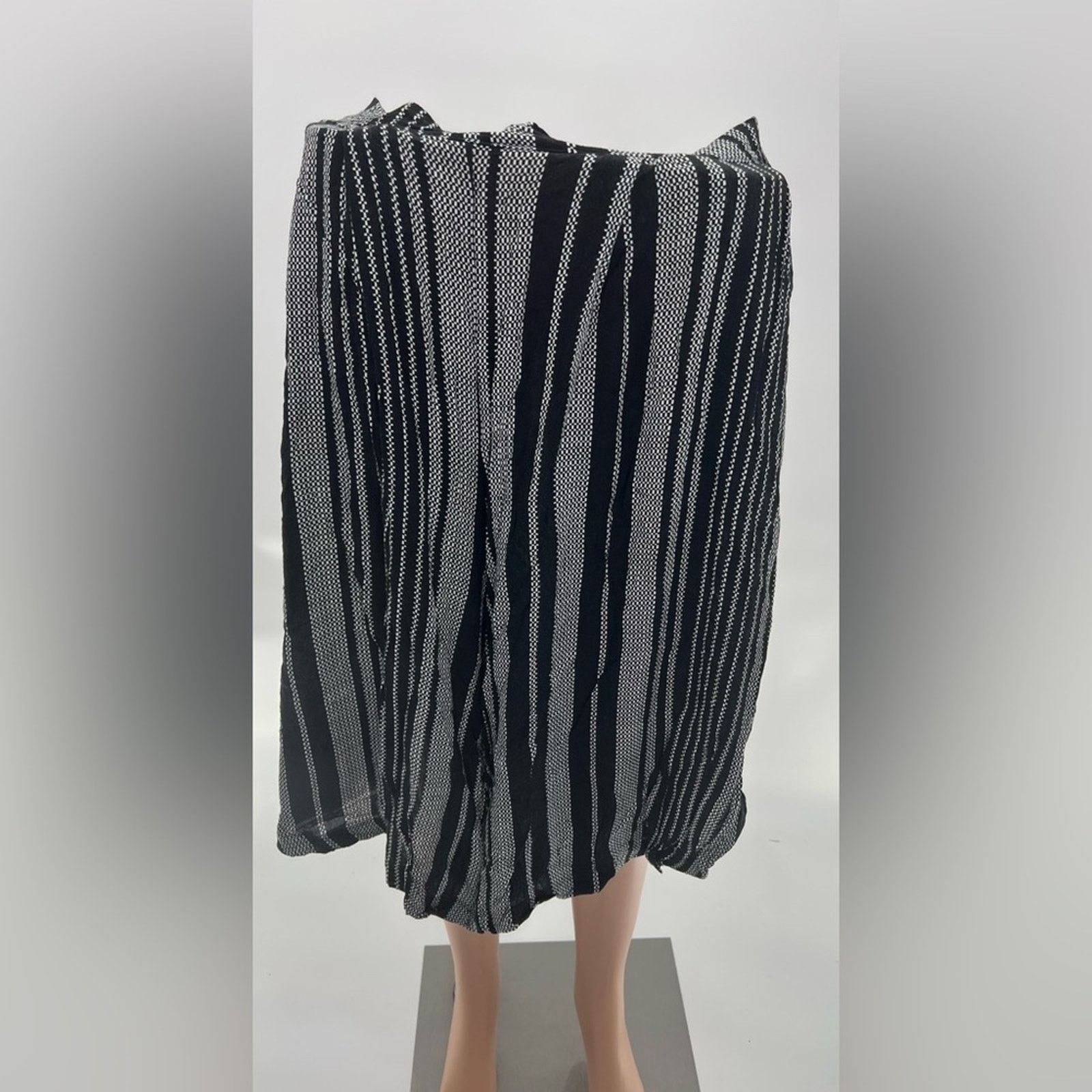 Urban Outfitters Urban Outfitters Silence + Noise Wide Leg Pant Size 6 Size 28" / US 6 / IT 42 - 1 Thumbnail