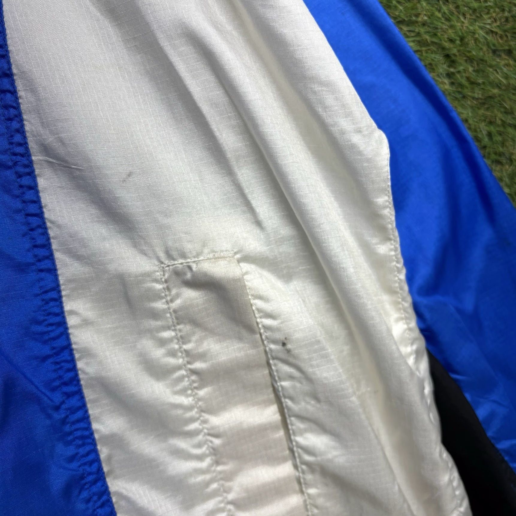 Nike VINTAGE Nike Windbreaker Jacket Mens L blue Nike Spellout 90s Sportswear Full Zip Size US L / EU 52-54 / 3 - 3 Thumbnail