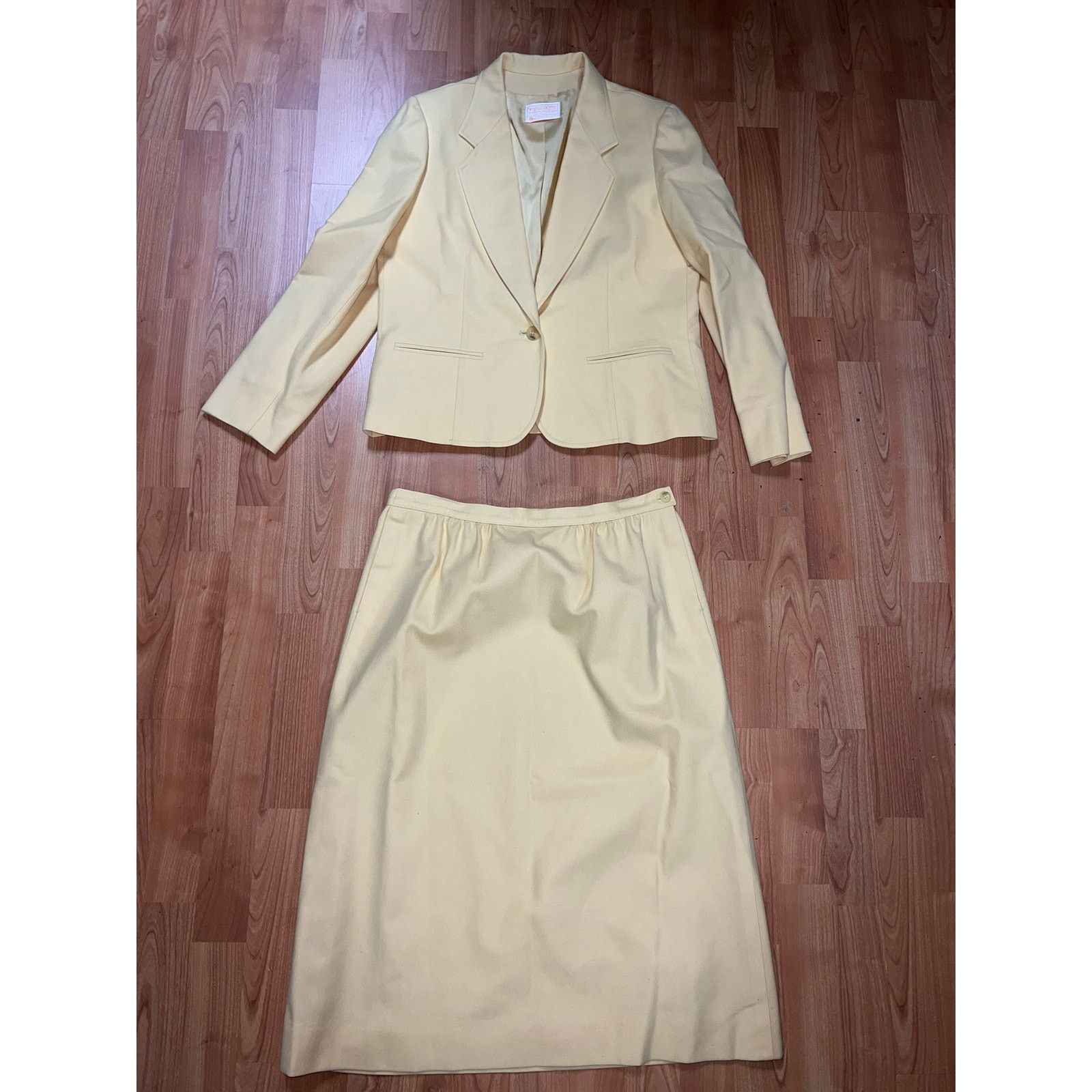Pendleton Vintage Pendleton Skirt Suit Yellow Womens 14 Woolen Mills Size 32" / US 10 / IT 46 - 1 Thumbnail