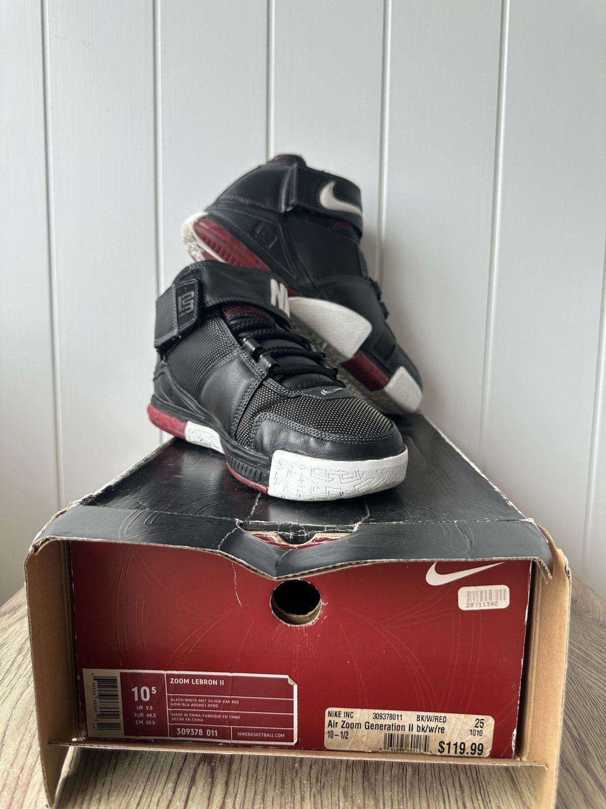 Nike Nike Air Zoom Generation II (LeBron 2)Black/White/Red OG Box Size US 10.5 / EU 43-44 - 1 Thumbnail