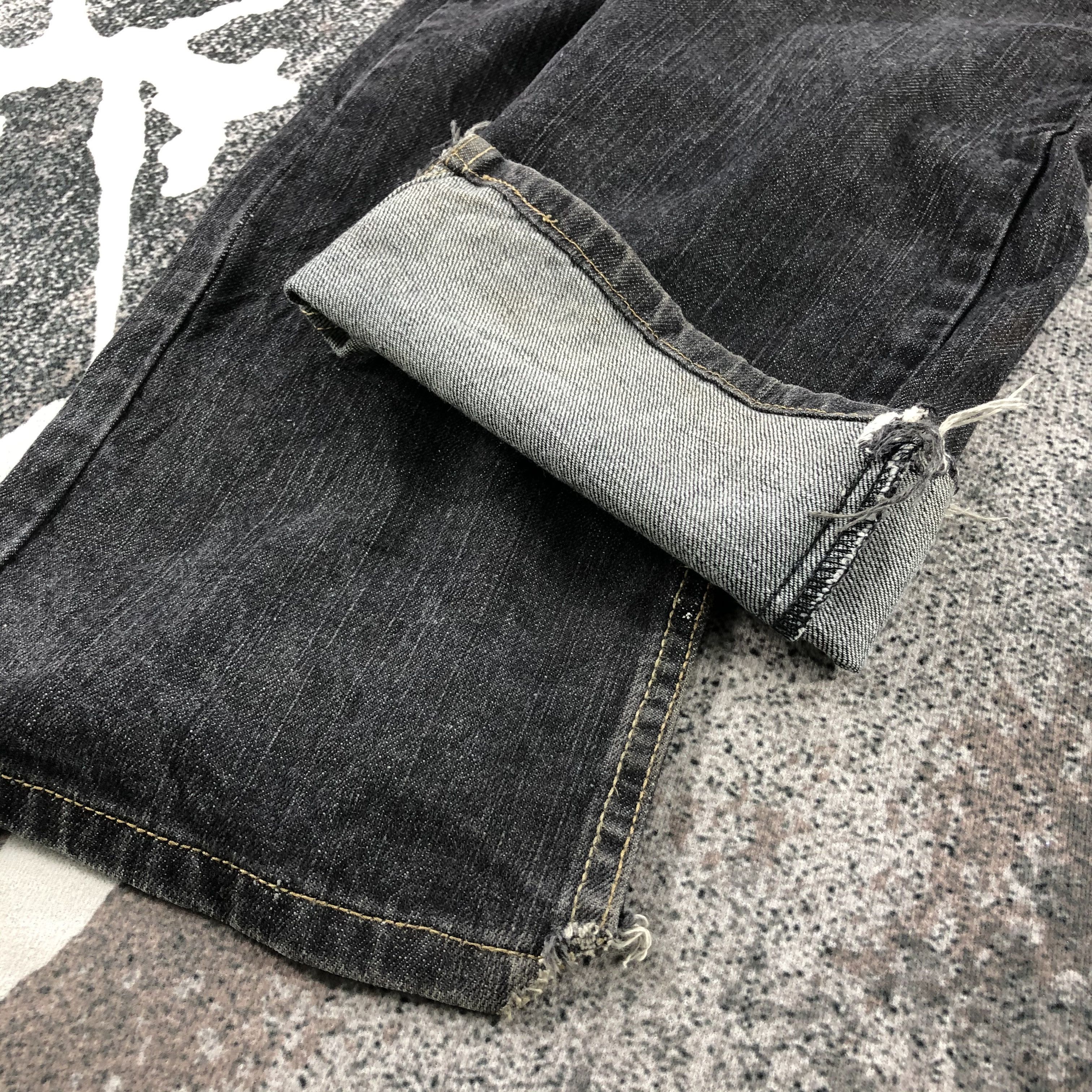 Levi's Vintage Levis 514 Jeans Faded Black Denim KJ1114 Size US 32 / EU 48 - 7 Thumbnail