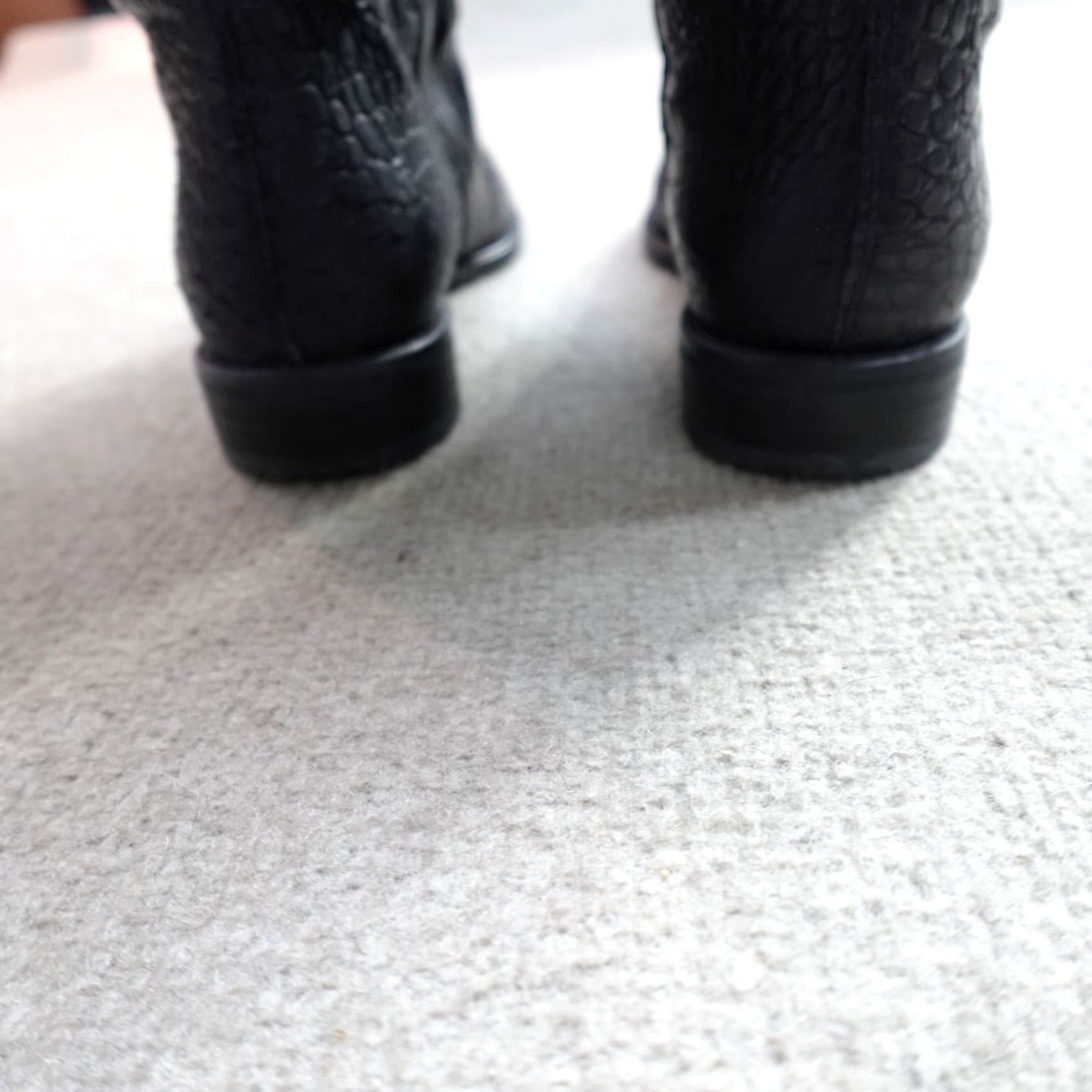 Stuart Weitzman Stuart Weitzman Boots 7.5 Black Crocodile Embossed Equestrian Over the Knee Riding Boot Womens 7.5 Black Leather Synthetic Outsole Fall Winter Size US 8 / IT 38 - 6 Thumbnail