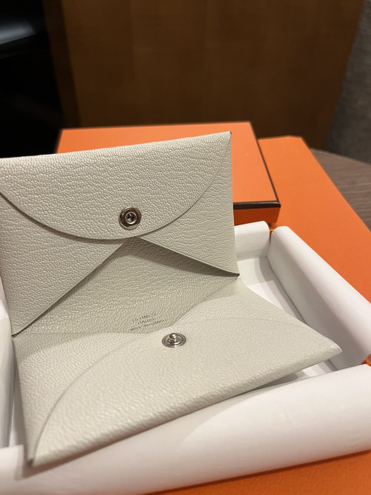 Hermes Super Rare Chèvre Mysore Hermes Calvi Wallet Mushroom Size ONE SIZE - 2 Thumbnail