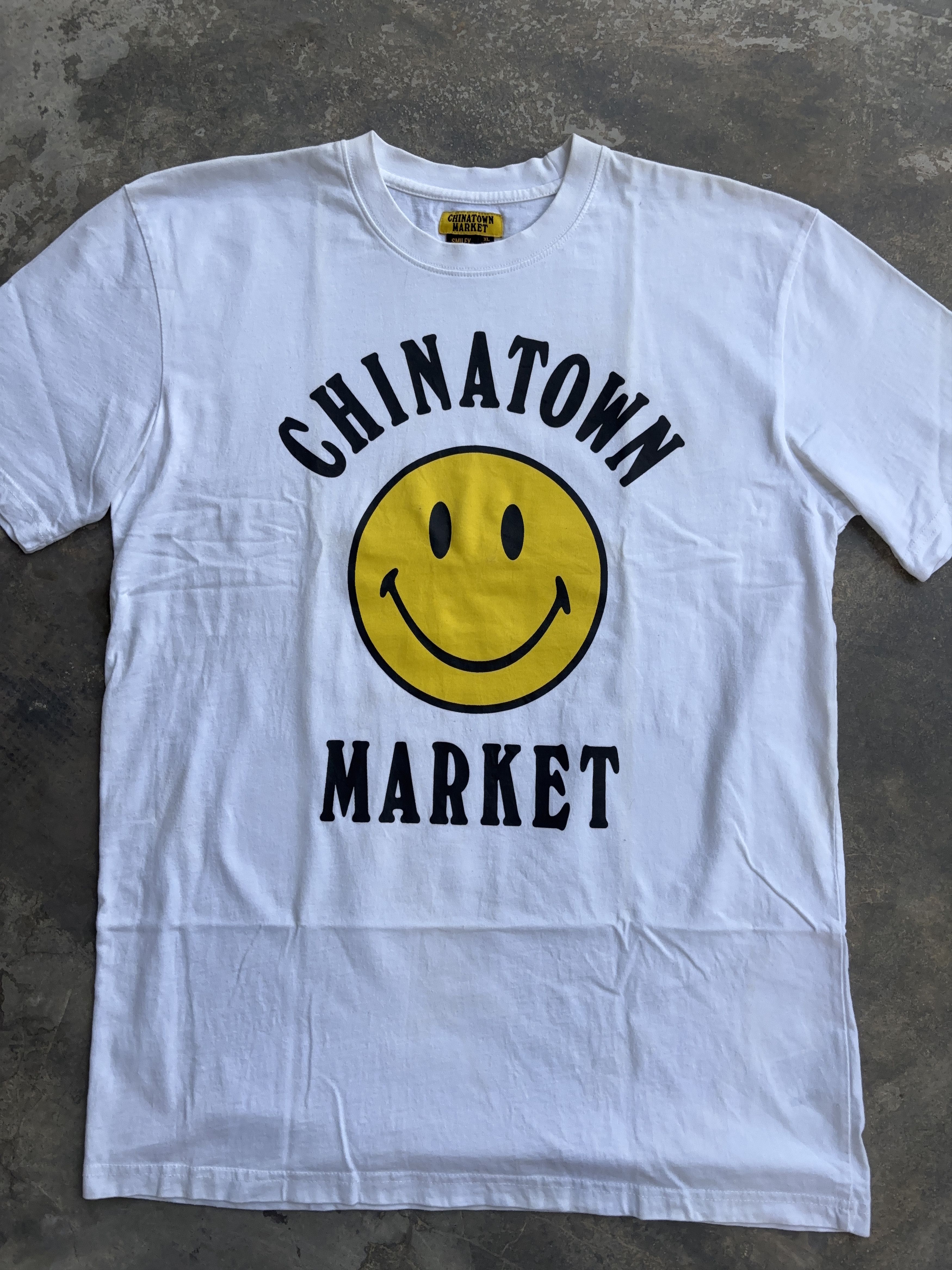 Other Chinatown Market Smiley White Logo T-Shirt Size US XL / EU 56 / 4 - 2 Thumbnail