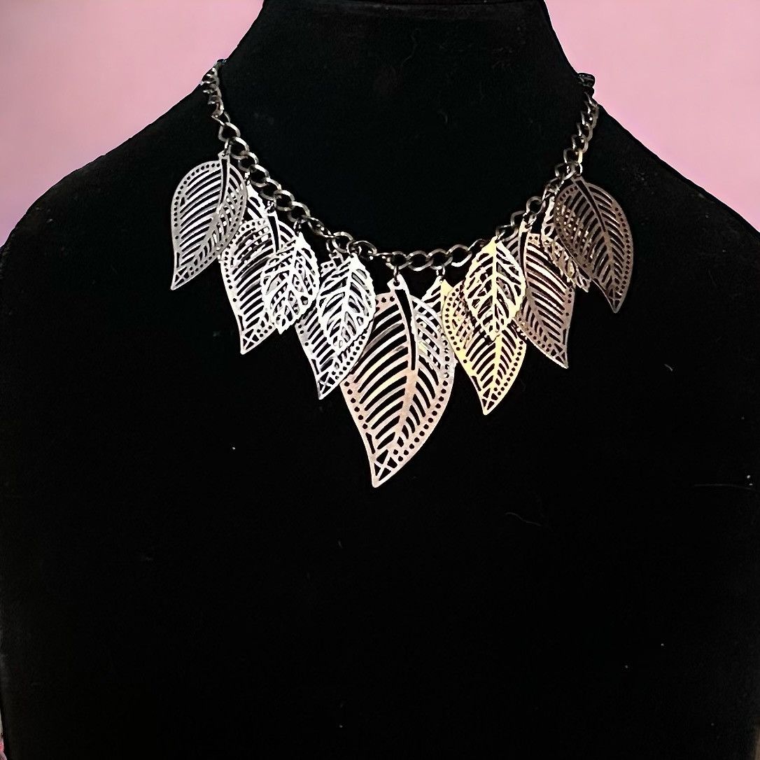Other Filigree dangle leaves bib necklace Size ONE SIZE - 1 Thumbnail