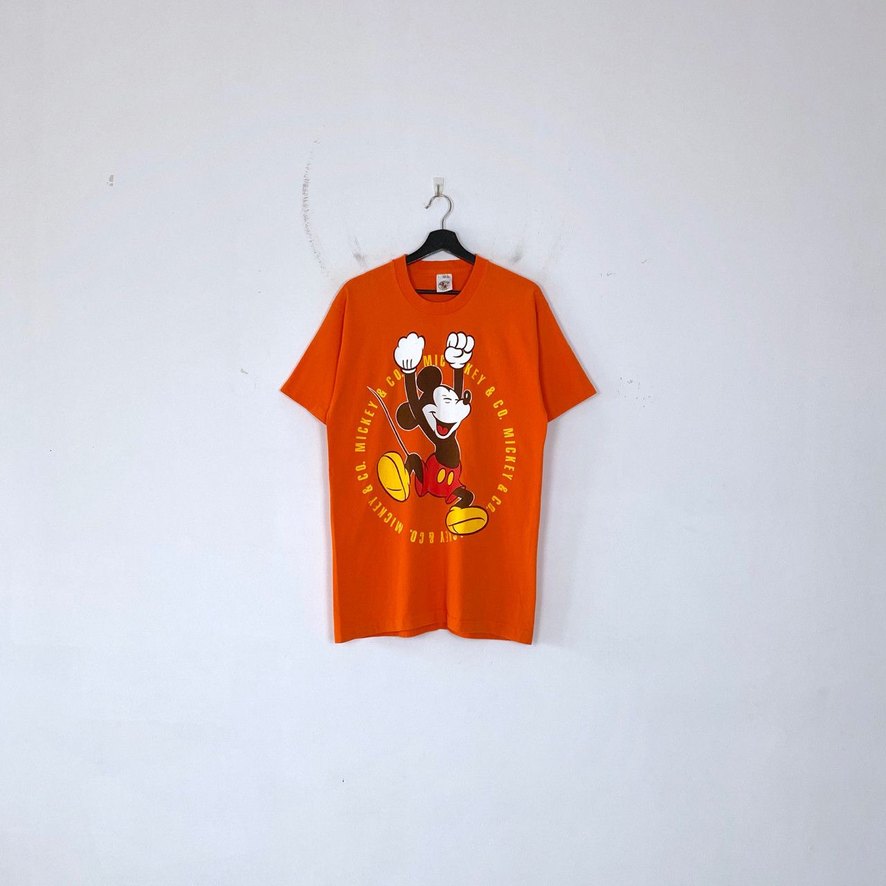 トップス KITH MICKEY FRIENDS FAMILY VINTAGE TEE Kith-x-Disney