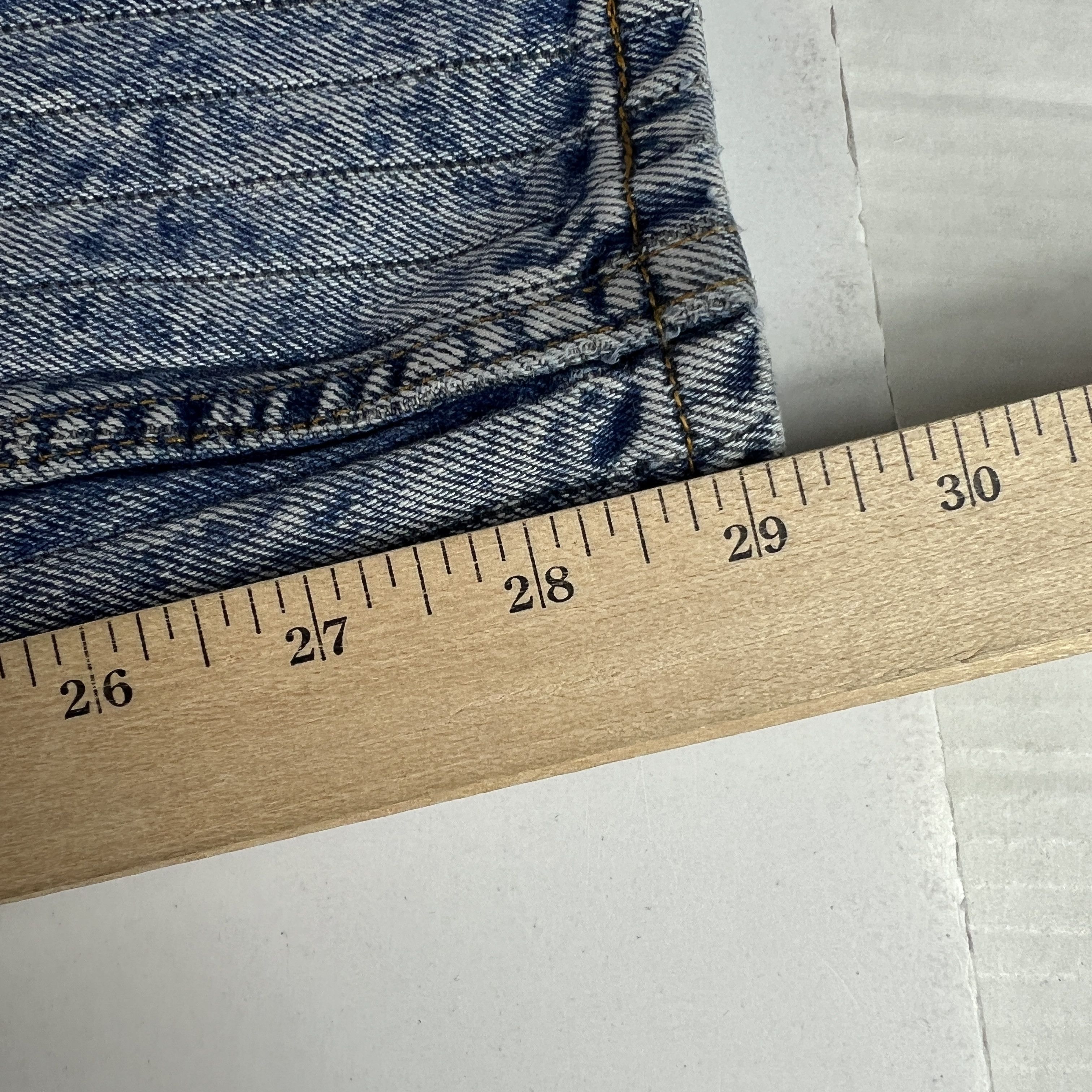 Levi's VTG 80s Levi's Jeans 550 Relaxed Blue Pinstripe Faded Denim Size US 32 / EU 48 - 21 Thumbnail