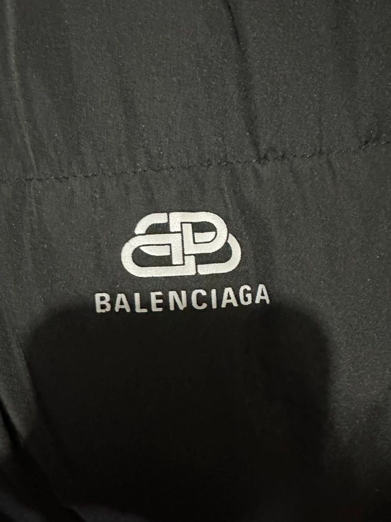 Balenciaga Balenciaga size 34 Oversize collar lock printed down jacket Size US S / EU 44-46 / 1 - 4 Thumbnail
