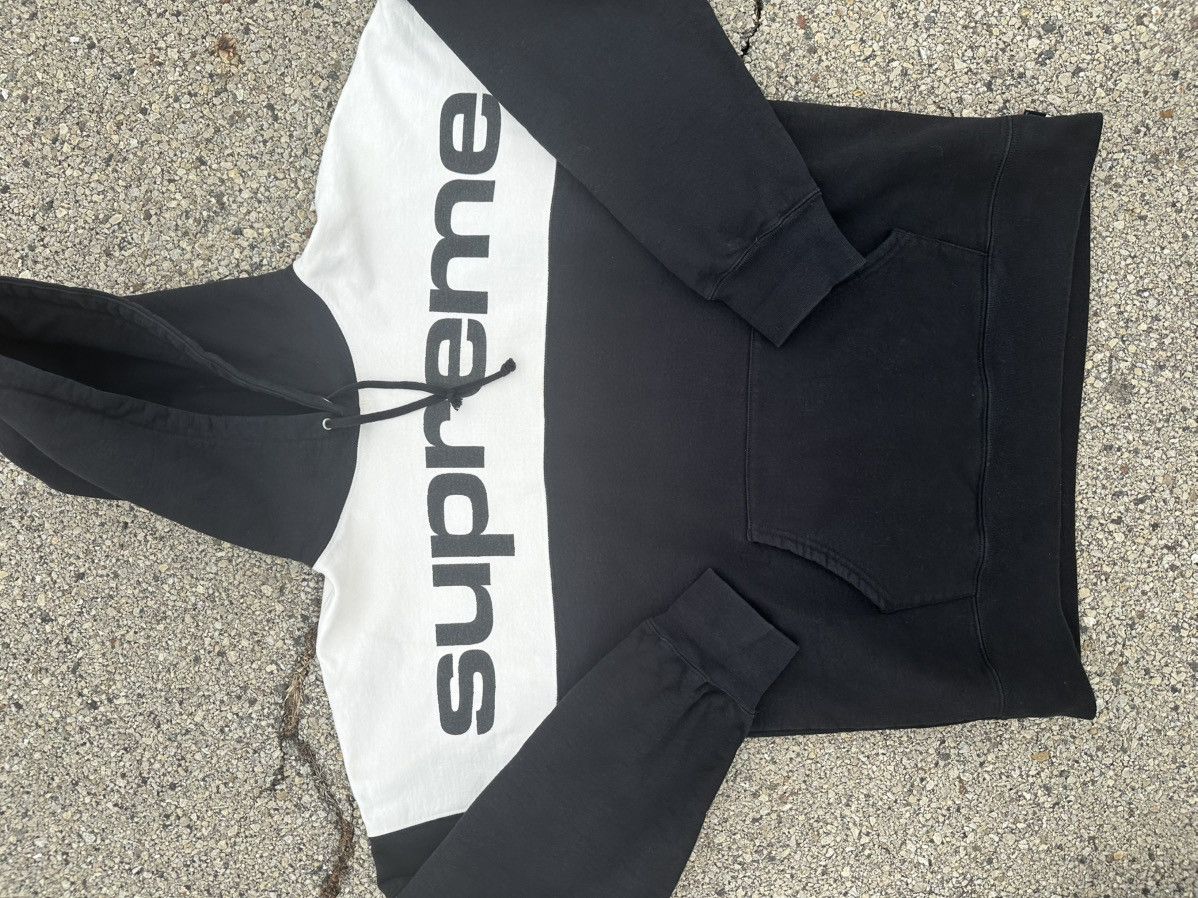 Supreme Supreme Blocked Hooded Sweatshirt FW17 Size US XL / EU 56 / 4 - 3 Thumbnail