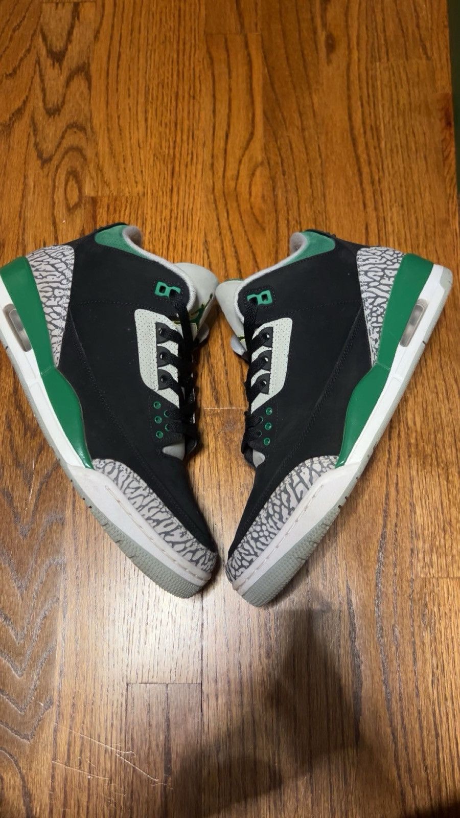 Jordan Brand Air Jordan Retro 3 Pine Green Size US 11 / EU 44 - 2 Thumbnail